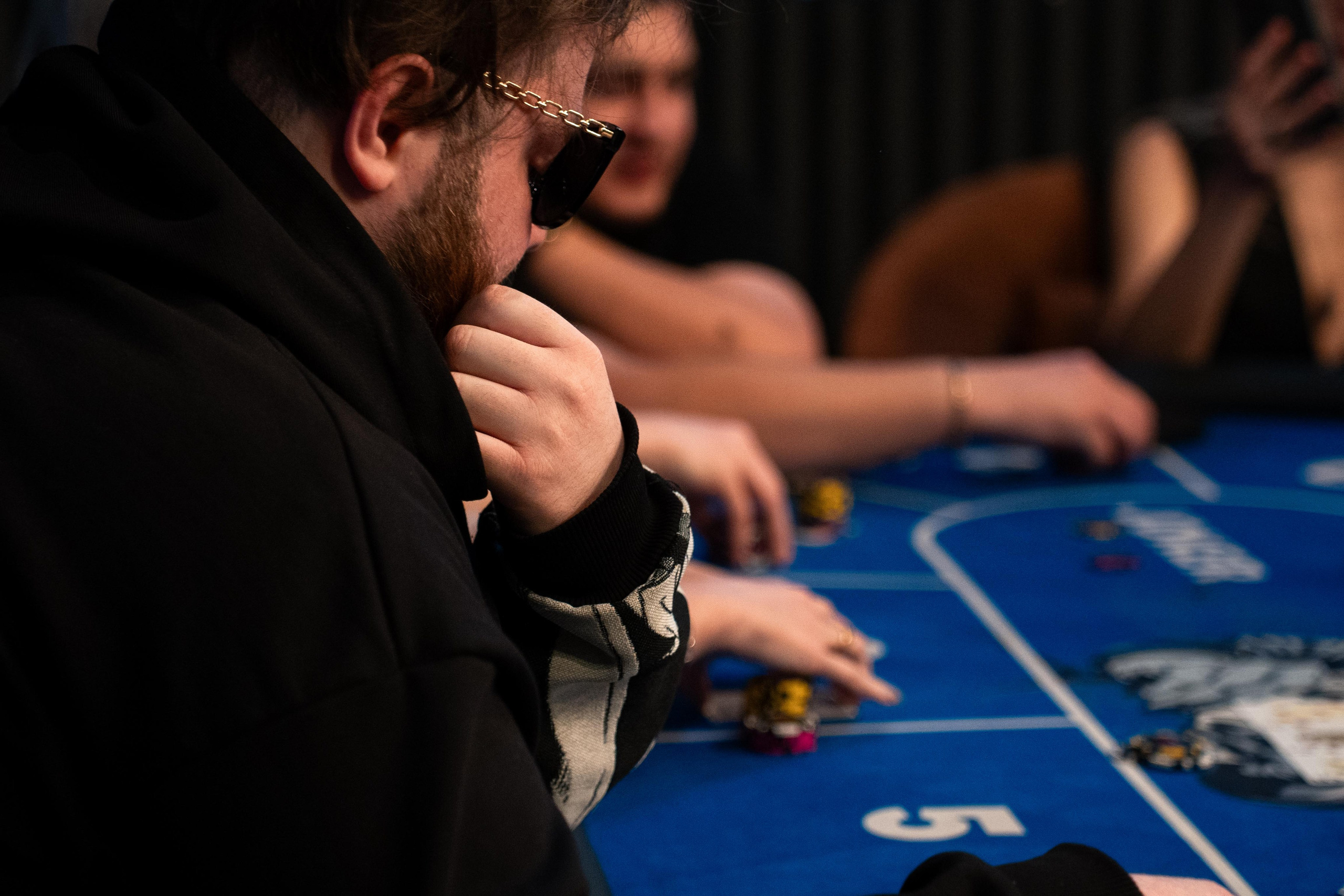 Joker Poker Club 01.03.2026. Коммерческий и художественный фотограф и видеограф в Москве Арсений Тургенев