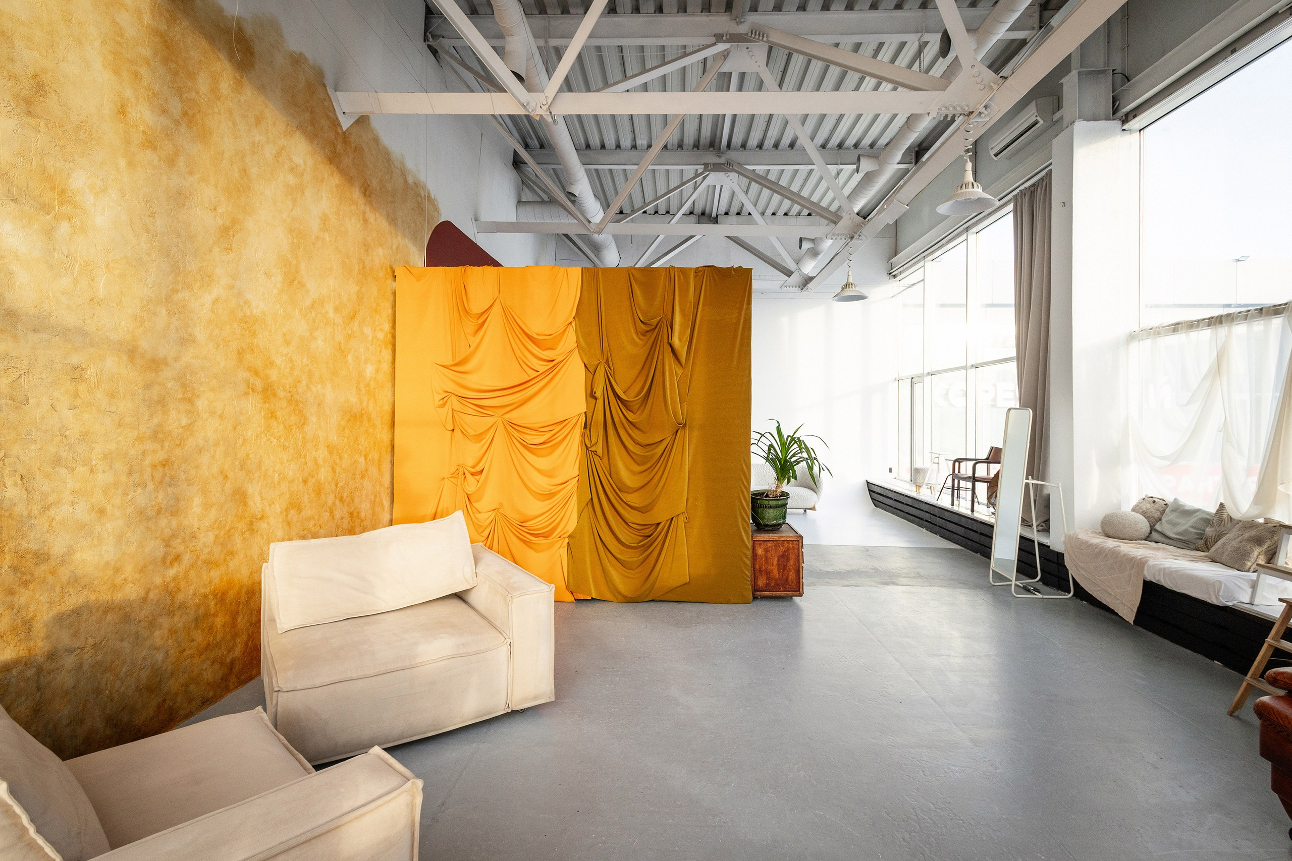 Фотостудия Питер в Сургуте для семейных и индивидуальных фотосессий