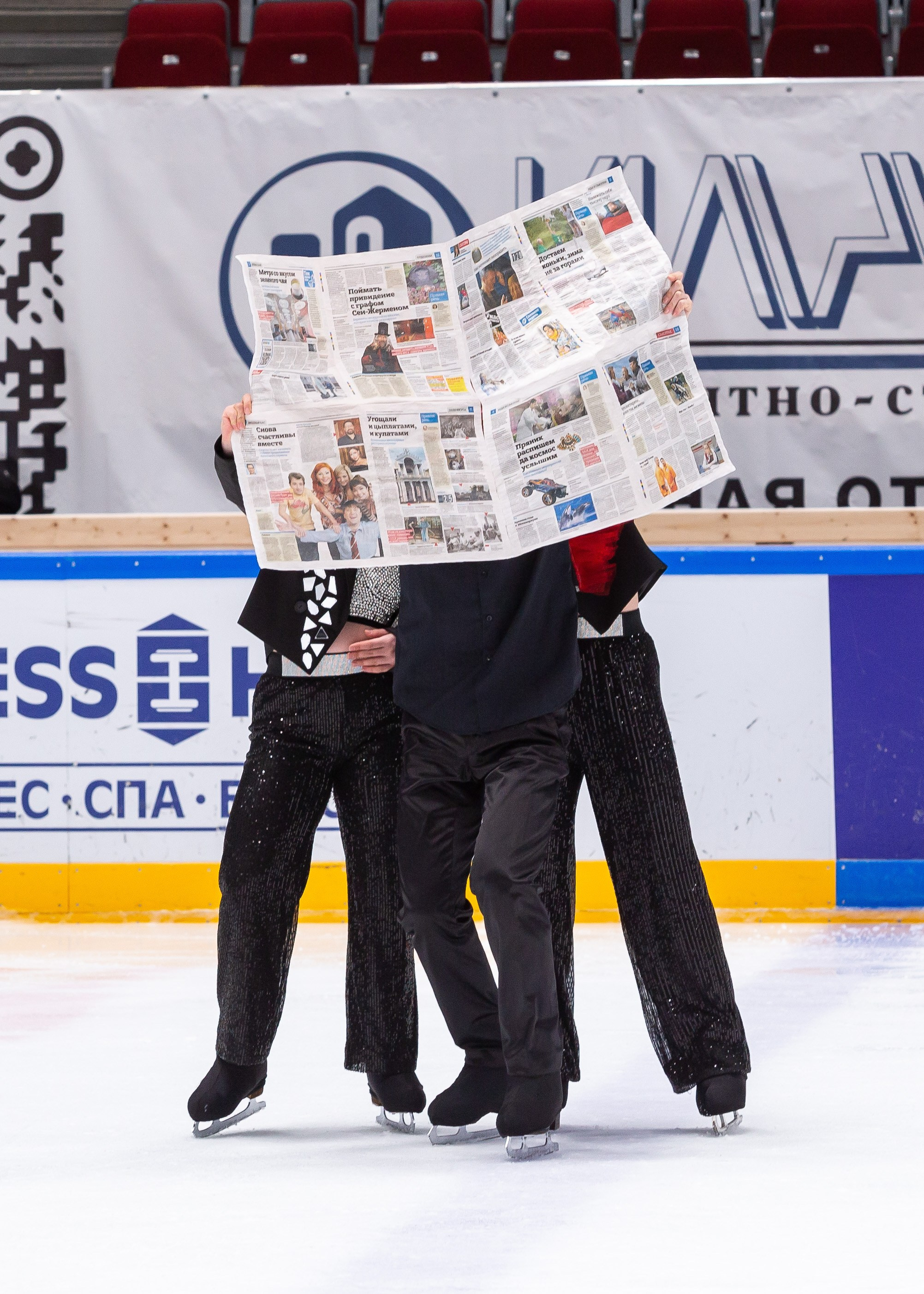 VII Ежегодный фестиваль массовых танцев на льду и фигурного катания «Петровский лёд» Санкт-Петербург 2024. Репортажный фотограф в Москве