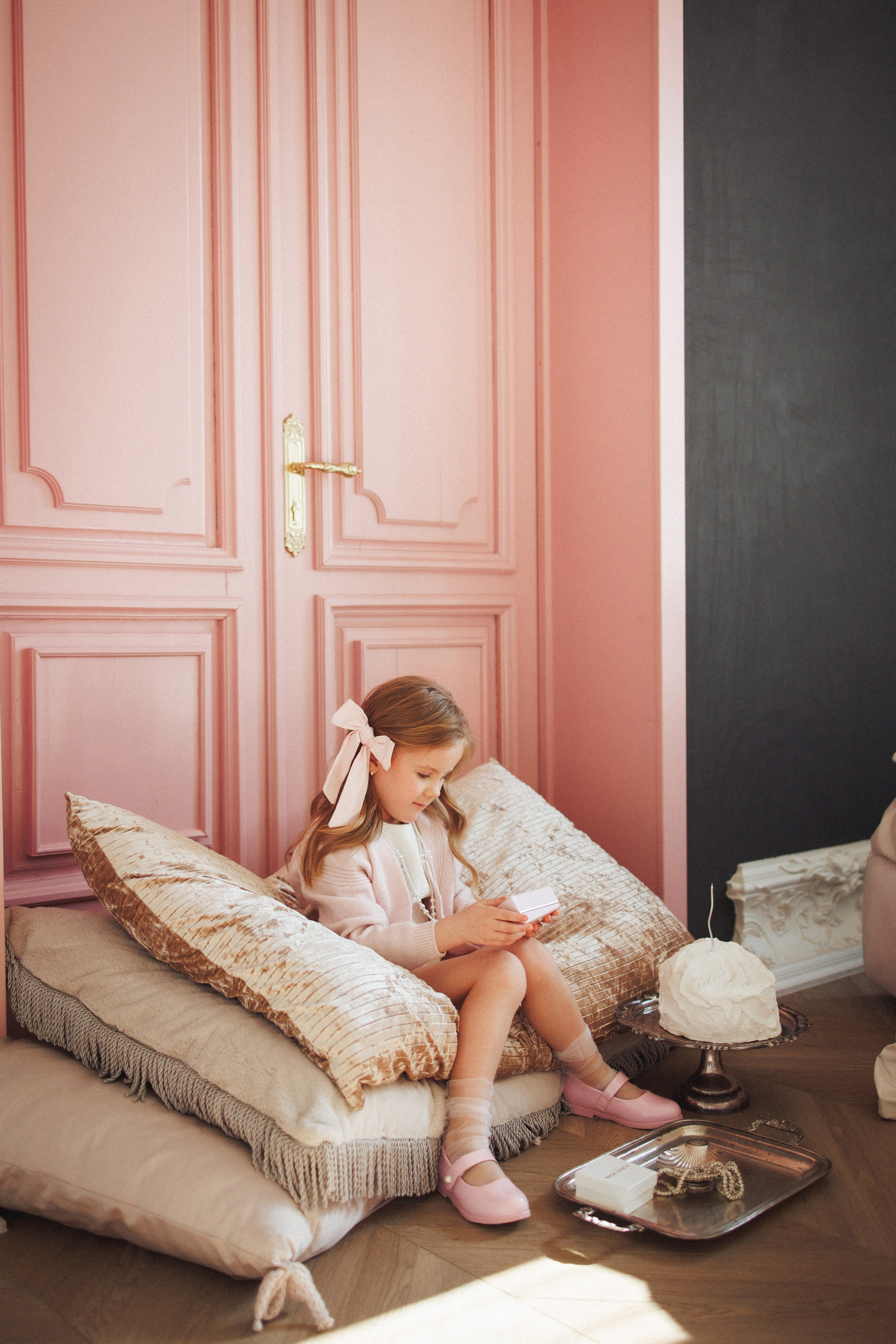 Фотосессия для мамы и дочки в фотостудии «РИМ», г. Краснодар. Семейный и детский фотограф в Краснодаре Анна Трашкова