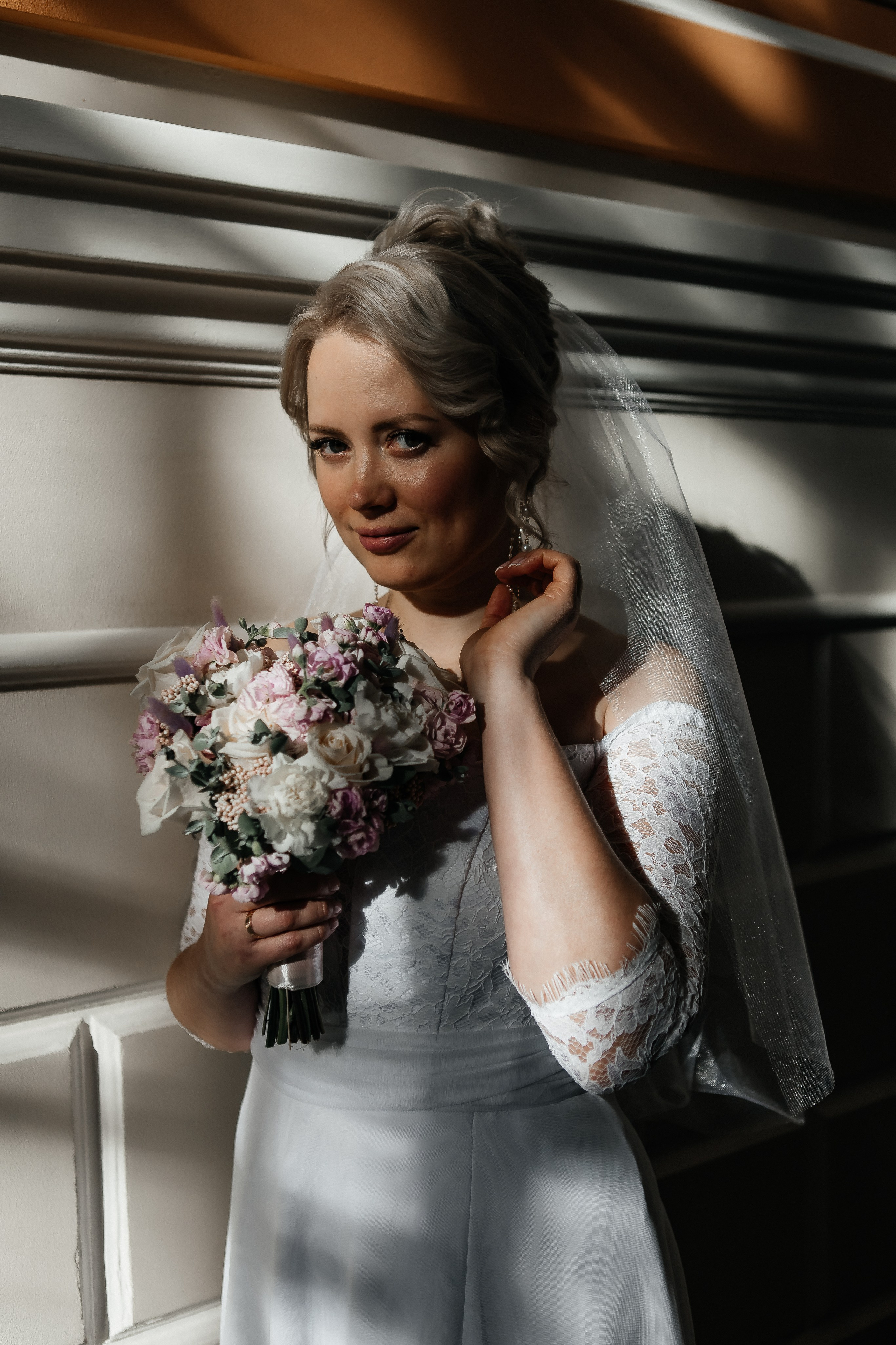 Свадебная фотосессия в библиотеки им. Боголюбова. Свадебный фотограф в Москве