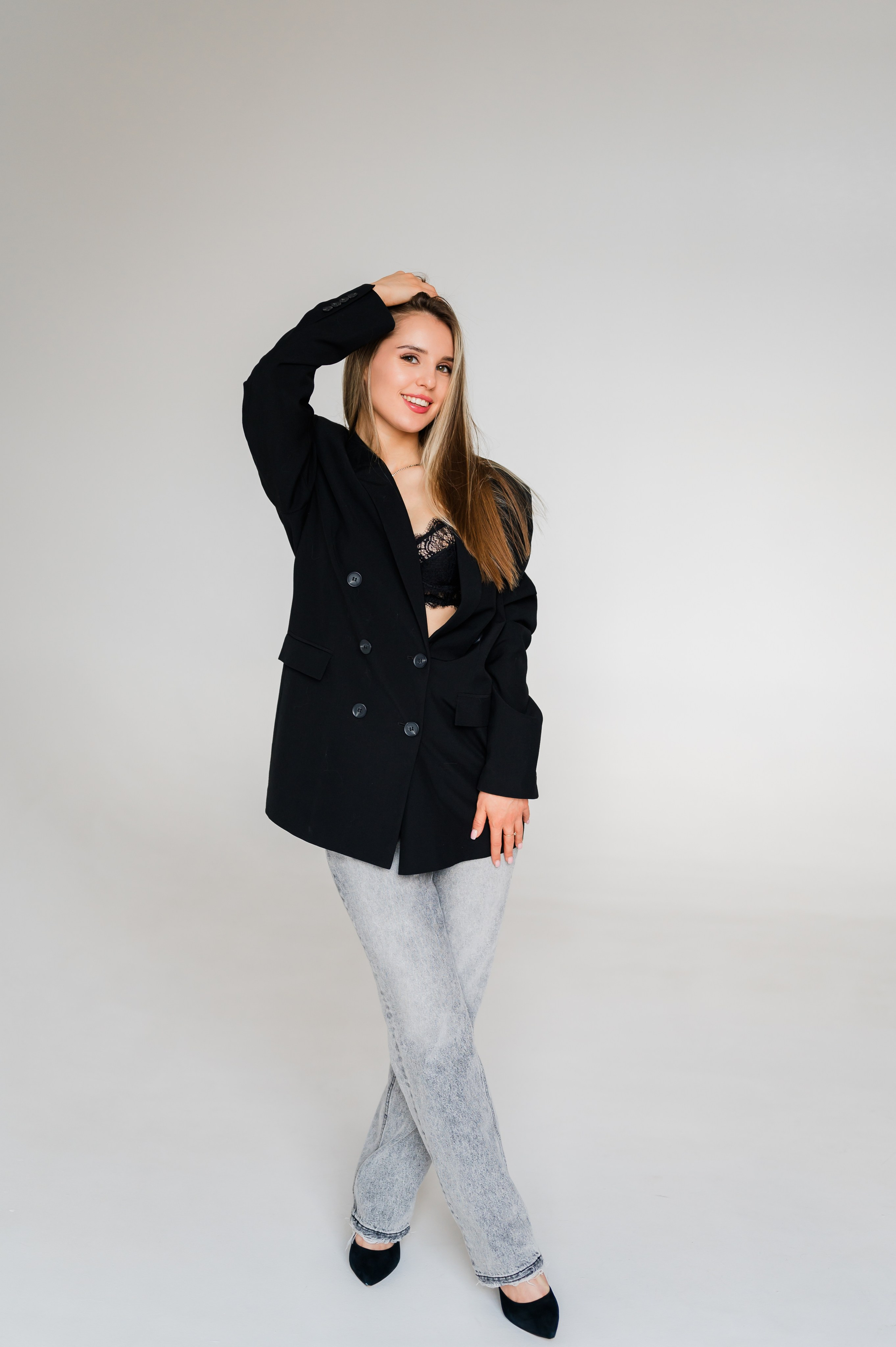 Алина, съемка на циклораме. Свадебный и семейный фотограф Евгения Кононова