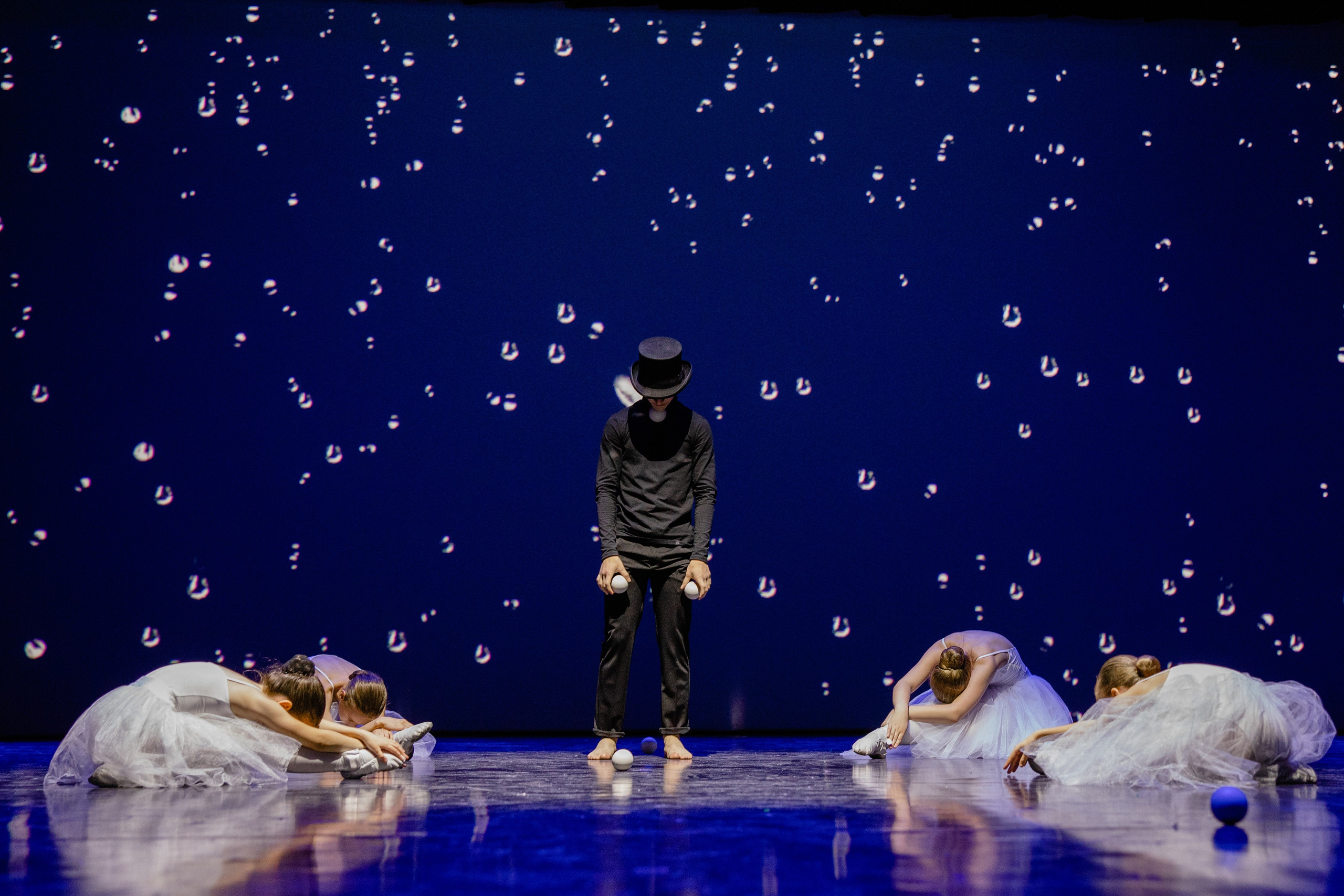 Новогоднее представление «Кролик в поиске дракона». Фотограф Петрова Мария