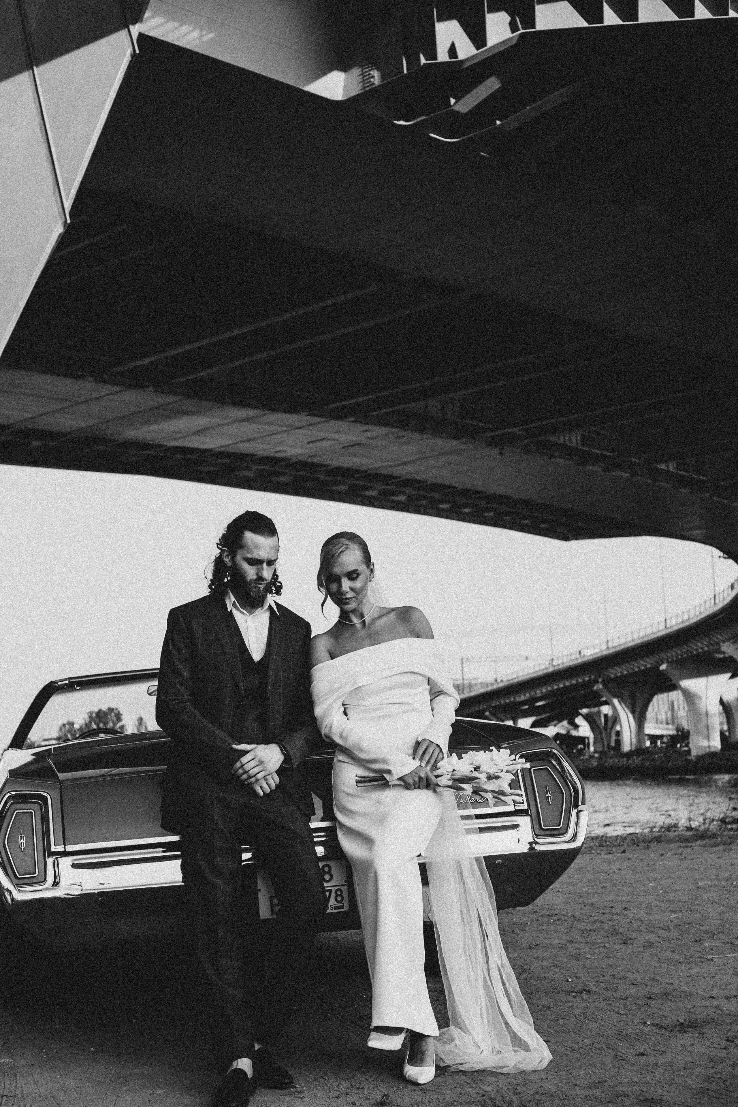 СВАДЕБНАЯ СЬЕМКА ВОЗЛЕ МСОТА БЕТАНКУРА НА КАБРИОЛЕТЕ. Профессиональный фотограф, Санкт-Петербург — Виктория Богомолова