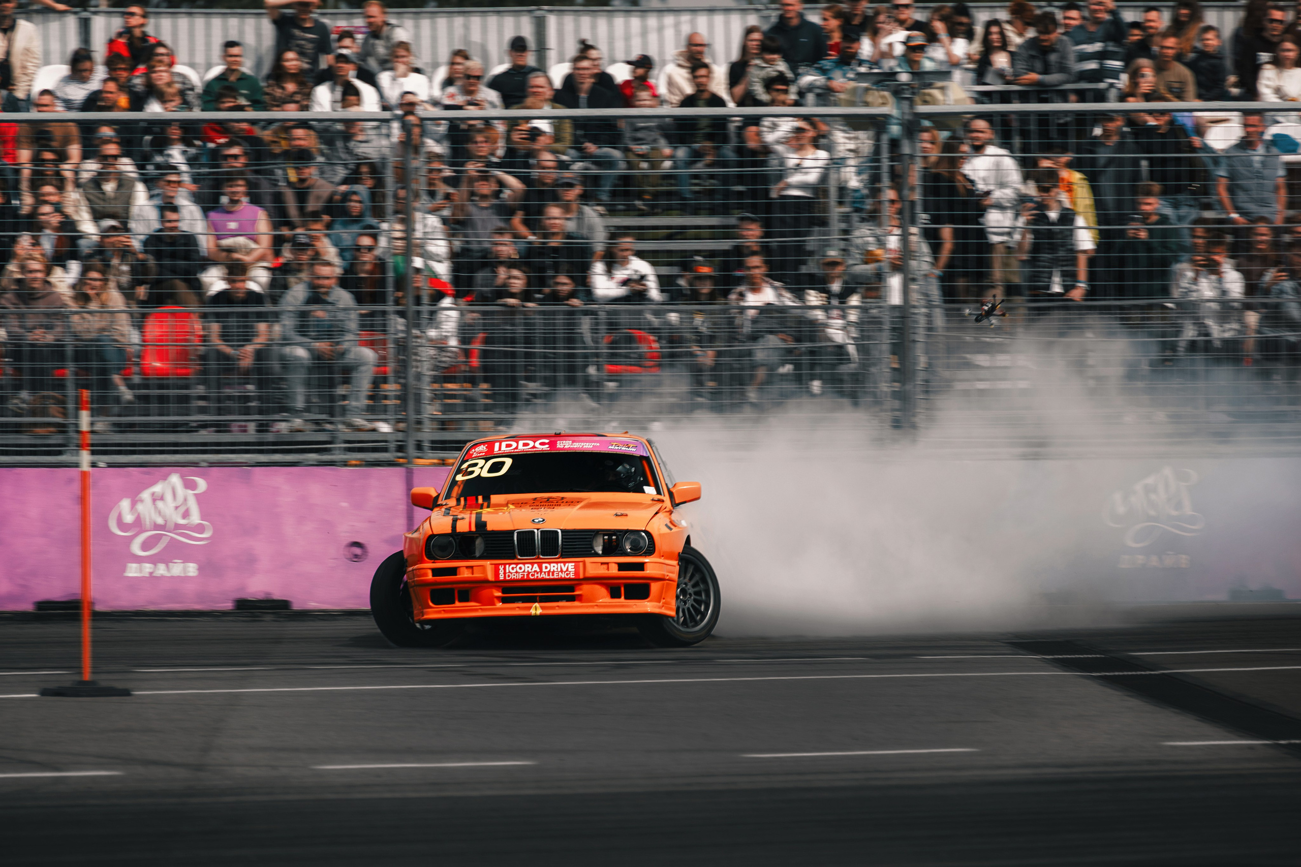 IDDC Этап 2: Бетонный Колизей и блогеры в деле