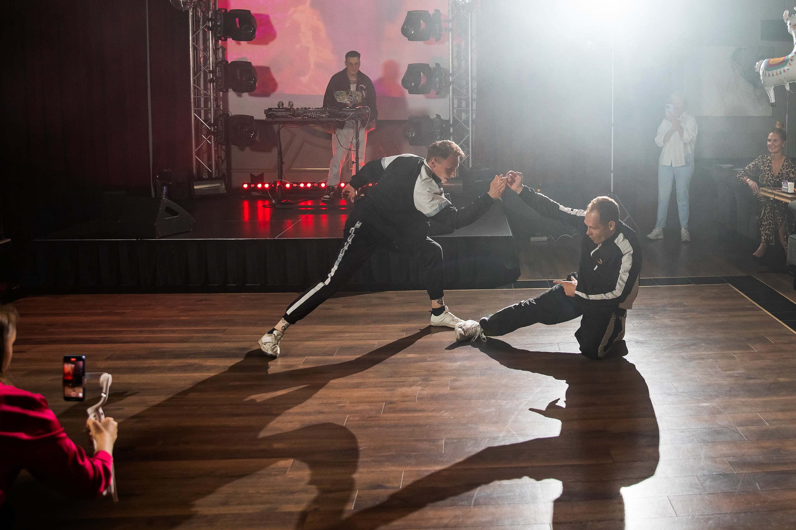 Отпетые мошенники в Mouse House. NesterovaMaria.ru