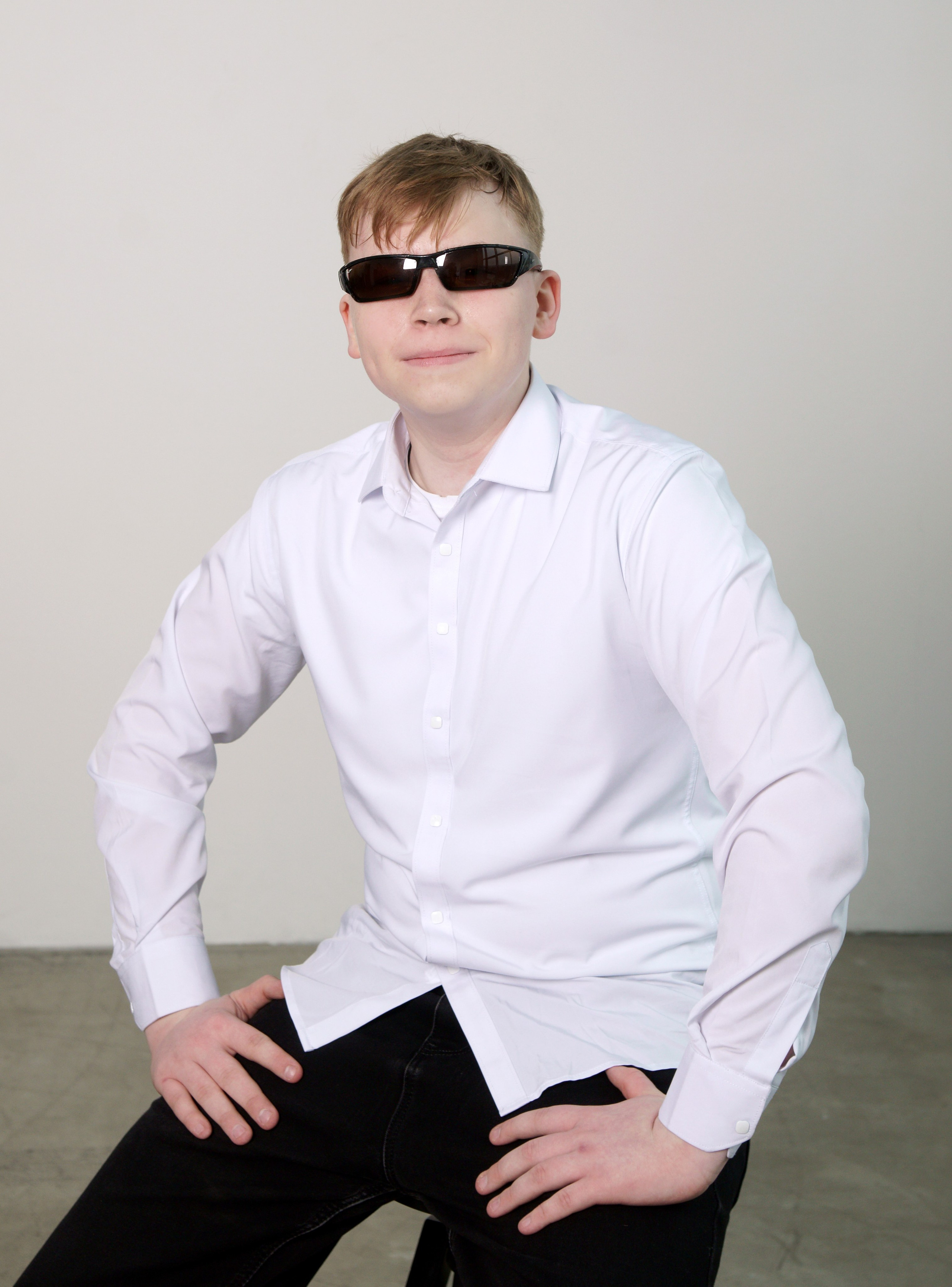 Студийная фотосессия выпускников 9,11 классов в Иркутске