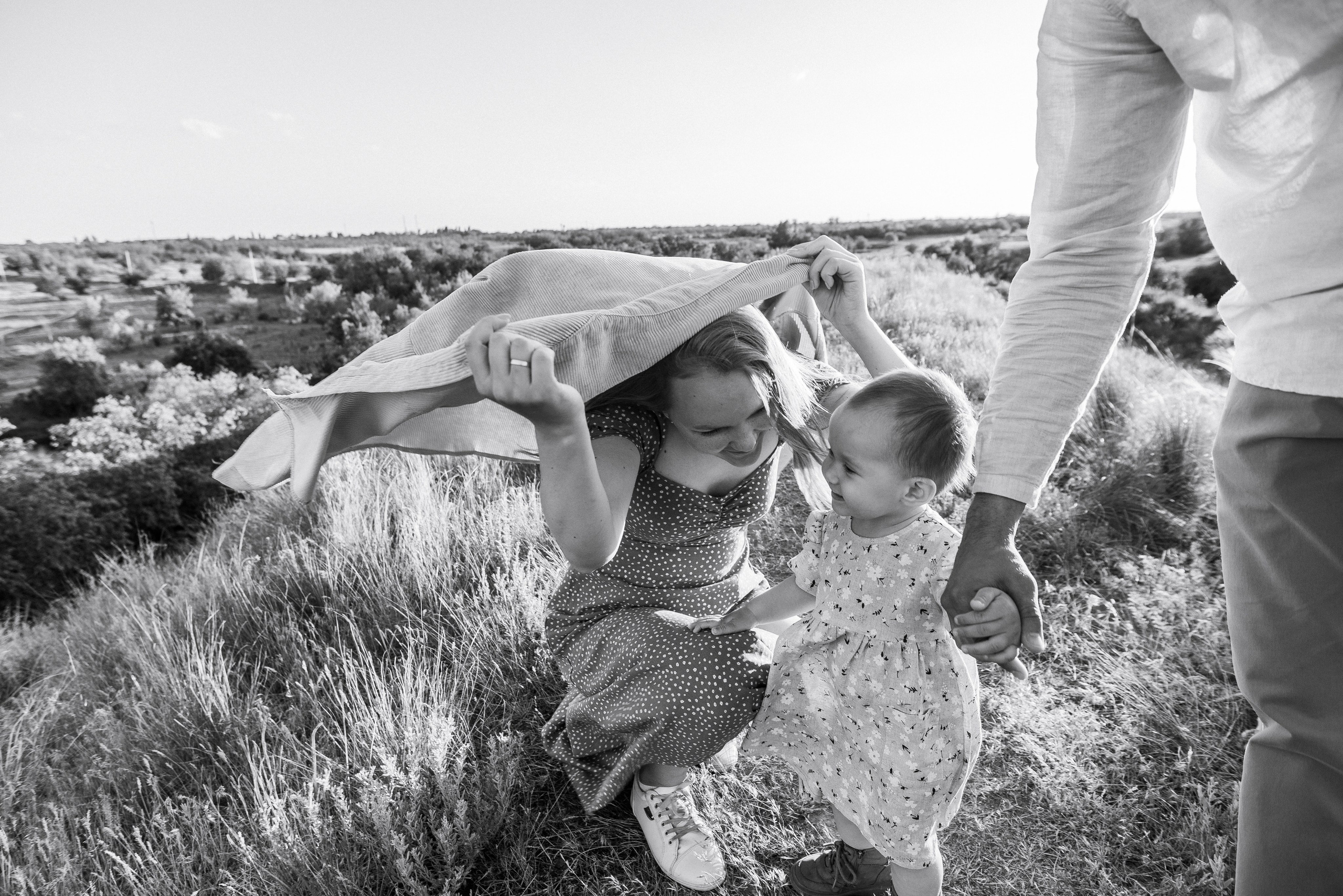 Трое в поле, не считая собаки. Семейный документальный фотограф в Волгограде Мариэта Додина