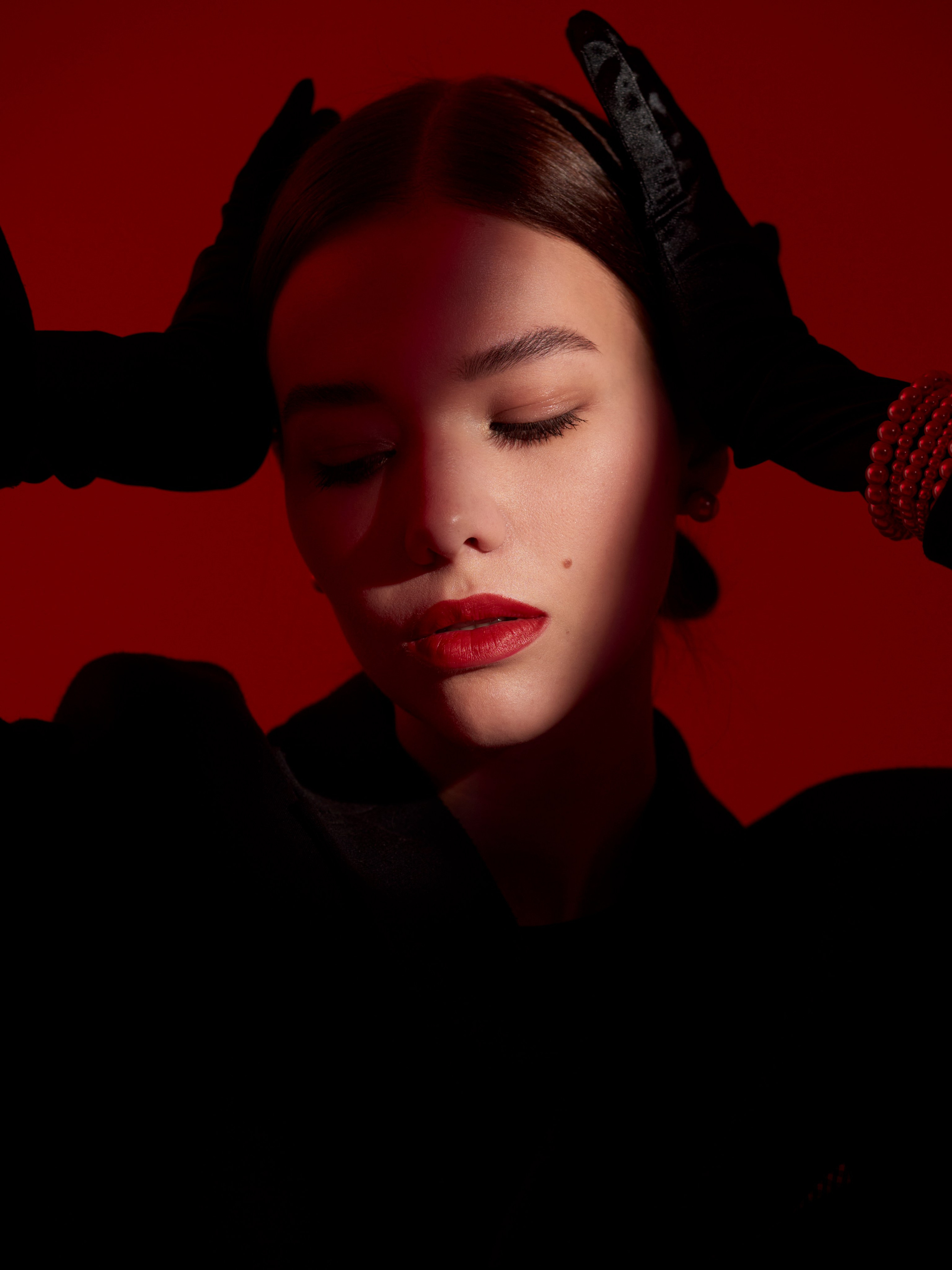 Студийная креативная серия фотографий. Екатерина Ханенко — фотограф в Екатеринбурге