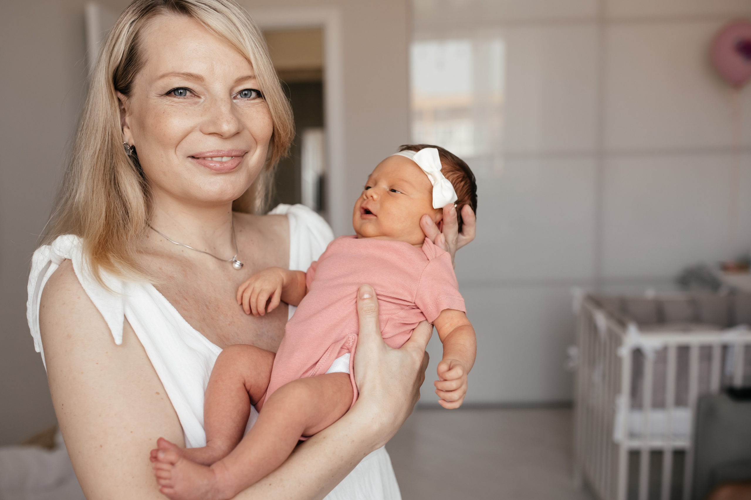 Первые дни Аси дома. Семейный фотограф в Томске Зарина Азизбаева