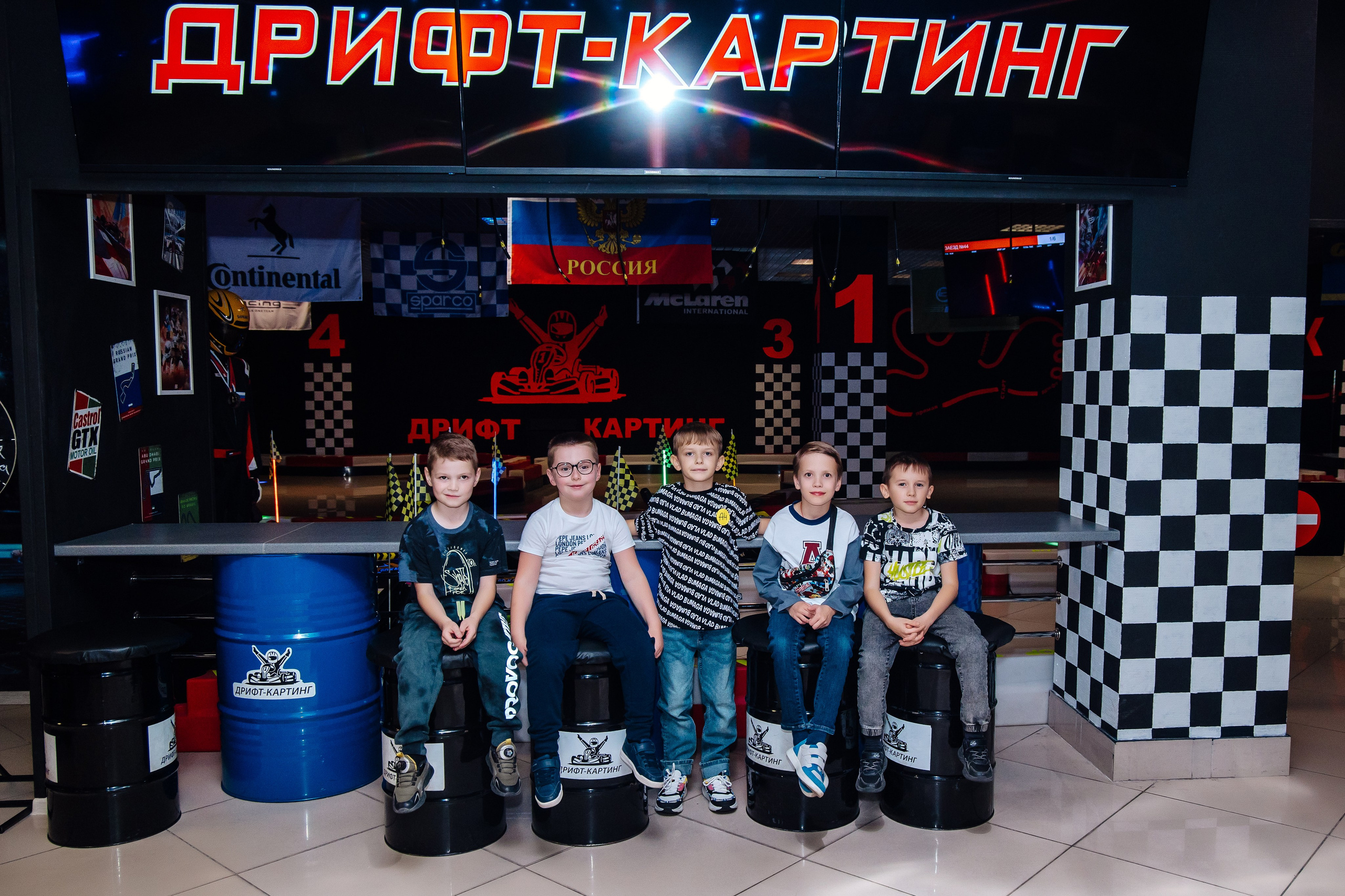 Дни рождения и юбилеи. Фотограф Воронеж, фотосъемка свадеб, детских садов, фотоальбомы