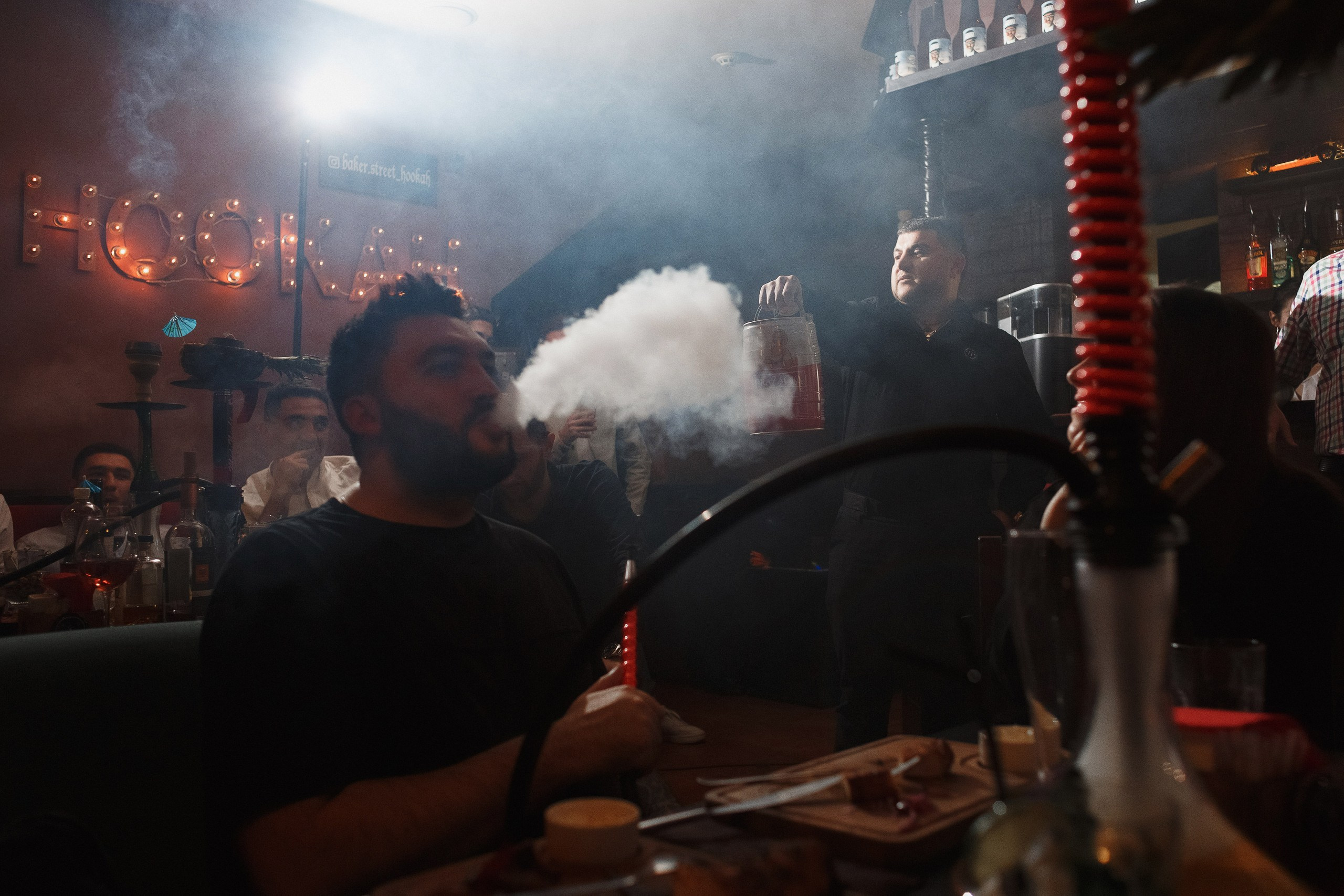 Захватывающий вкус и атмосфера: кальянная в Таганроге Бейкер Стрит. Свадебный и семейный фотограф в Таганроге Бакарюк Антон