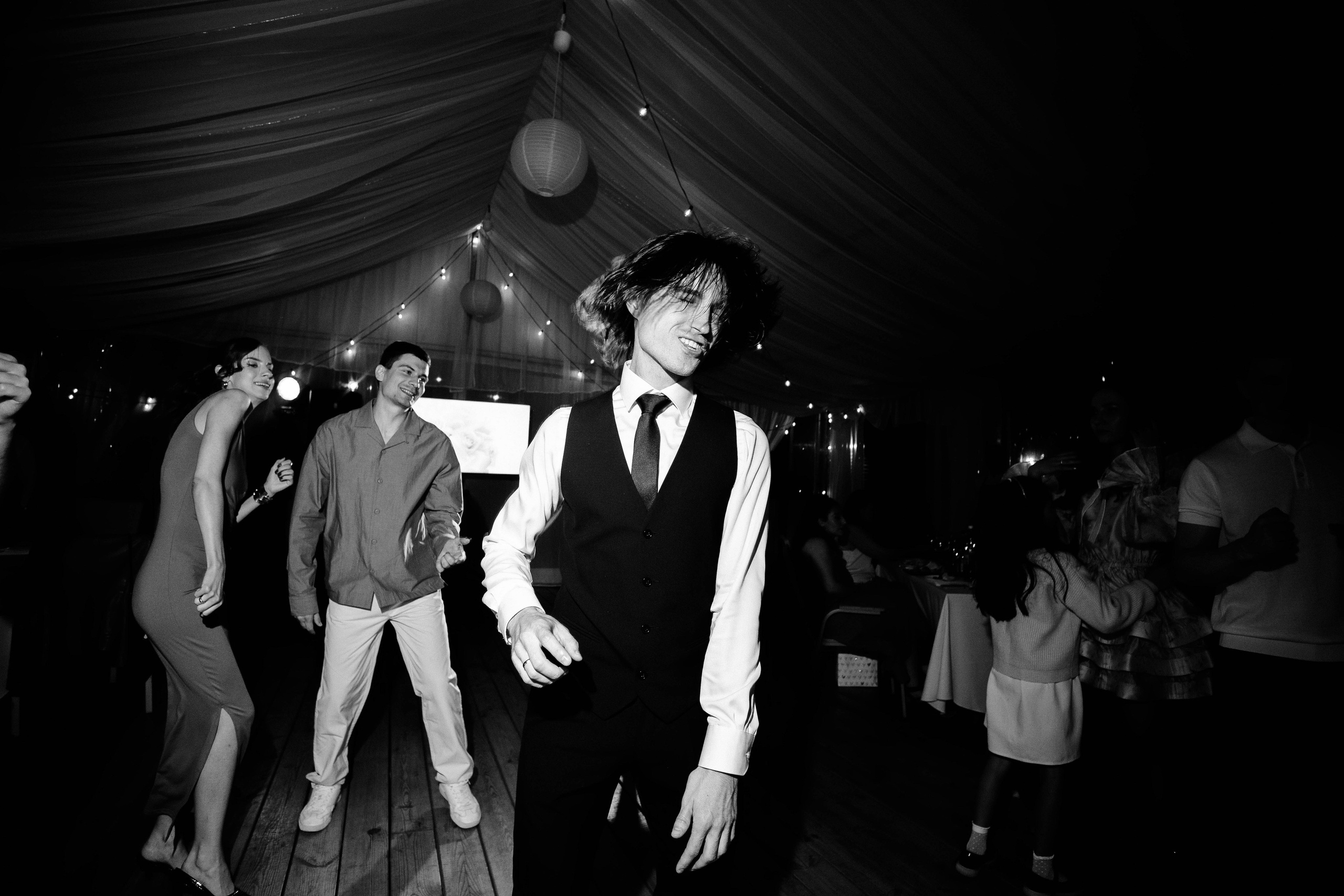 Любовь и рок-н-ролл. Свадебный фотограф видеограф Новосибирск Кемерово Калининград