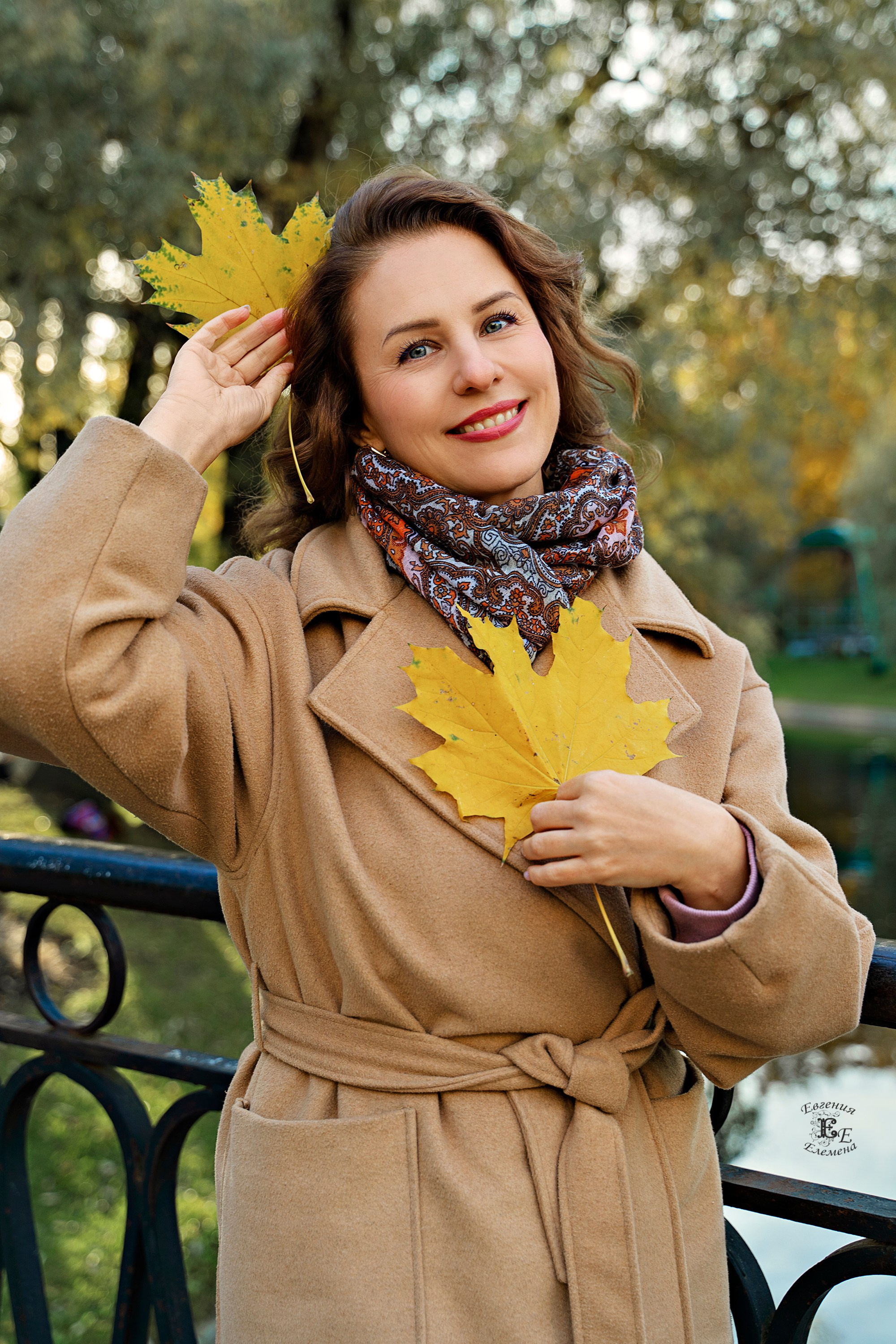 Групповая осенняя фотография. Семейный и портретный фотограф в Санкт-Петербурге Евгения Елемена