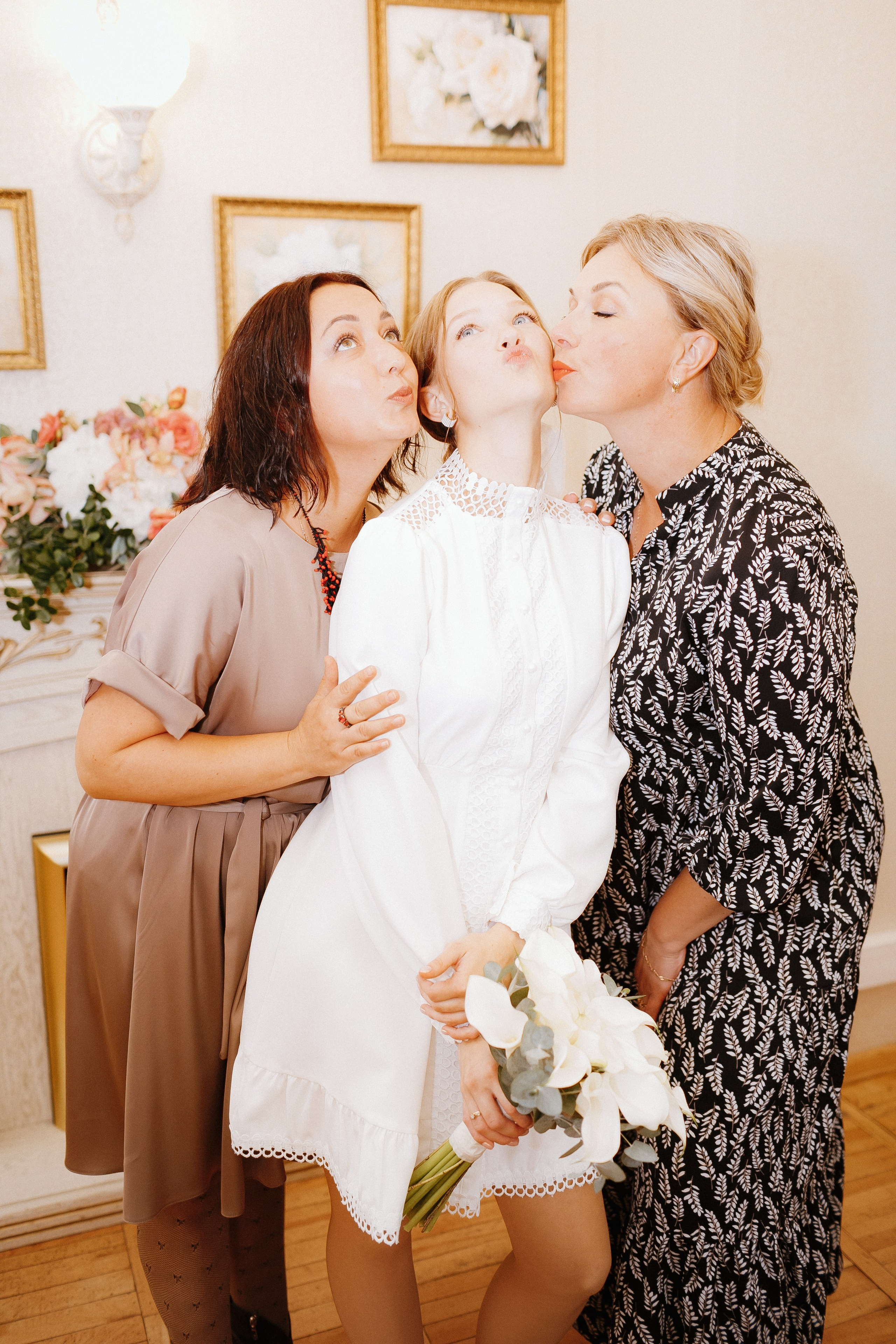 Съемка пары в осеннем городе и в студии. Свадебный и репортажный фотограф в Ярославле и Санкт-Петербурге Роман Микрюков