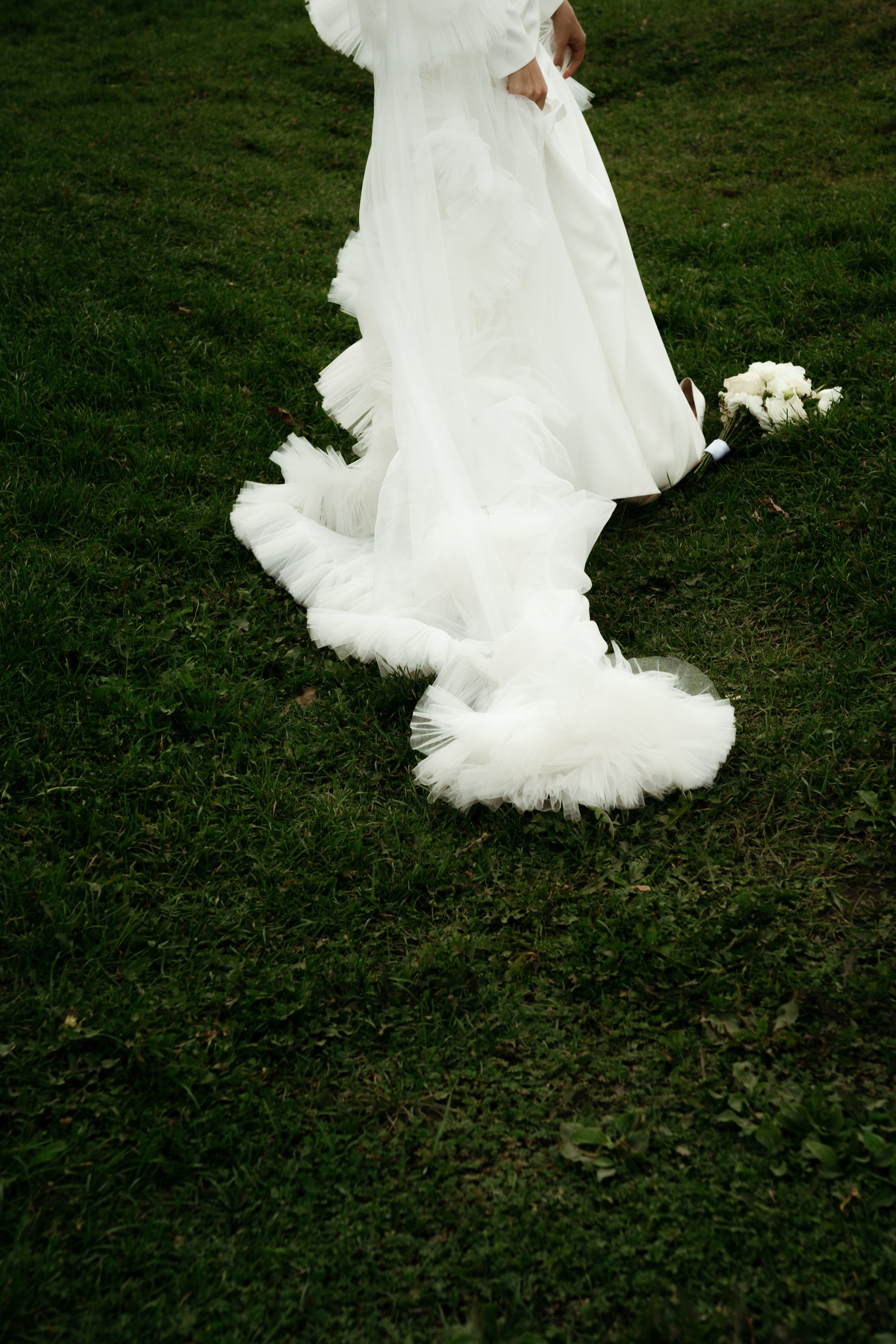 Однажды в летнем саду. Свадебный фотограф в Петербурге Таша Вайб