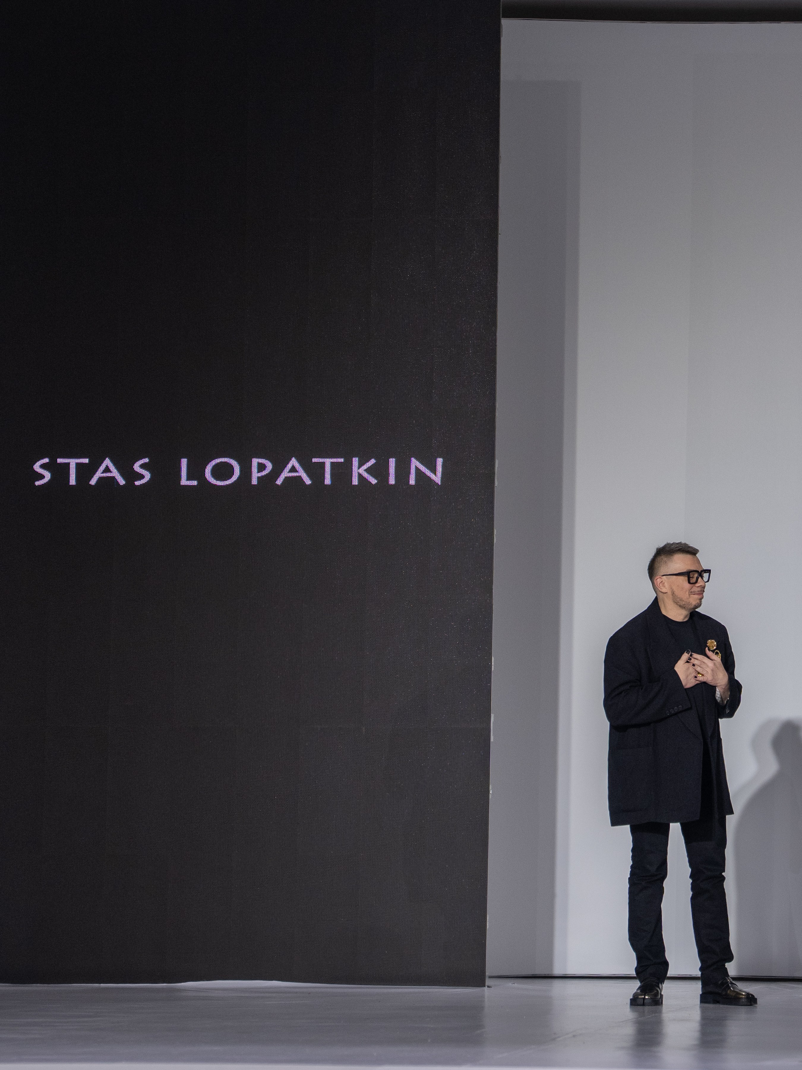 Дизайнер Stas Lopatkin. Сайт Алматинского НЮ АРТ, будуар и фэшн фотографа Дениса Карпенко