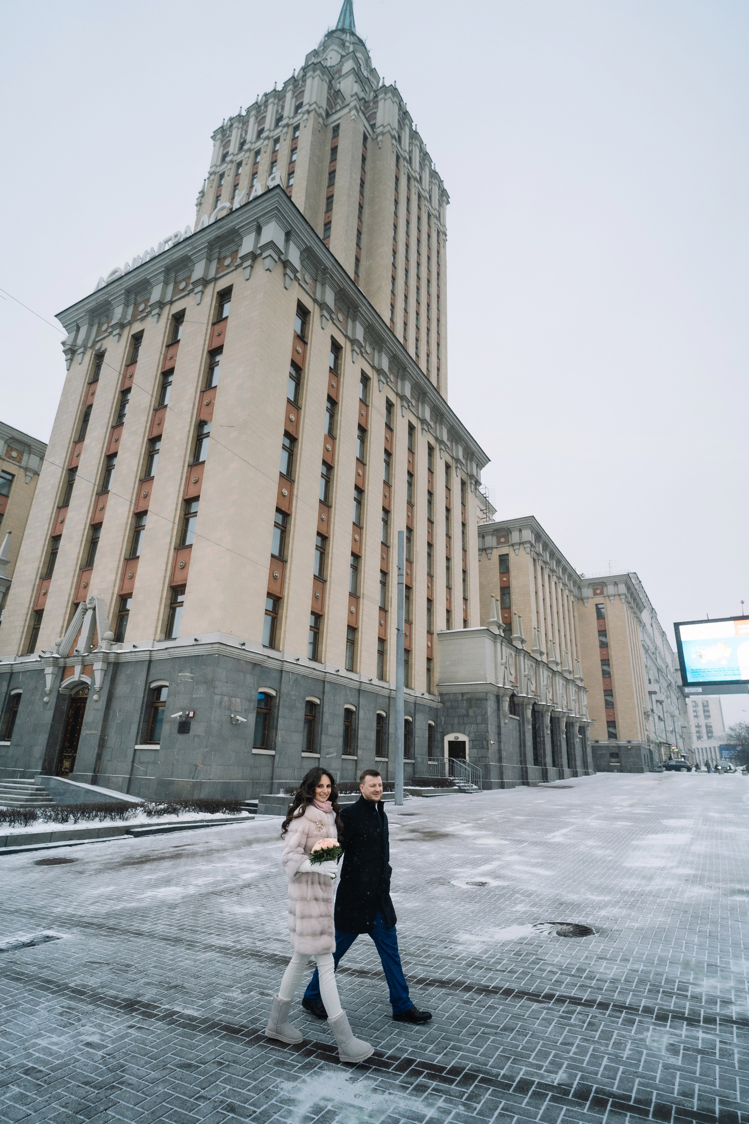 Свадебная фотосессия Лилии и Романа, прогулка в центре Москвы. Свадебный фотограф в Тамбове Павел Четвертков