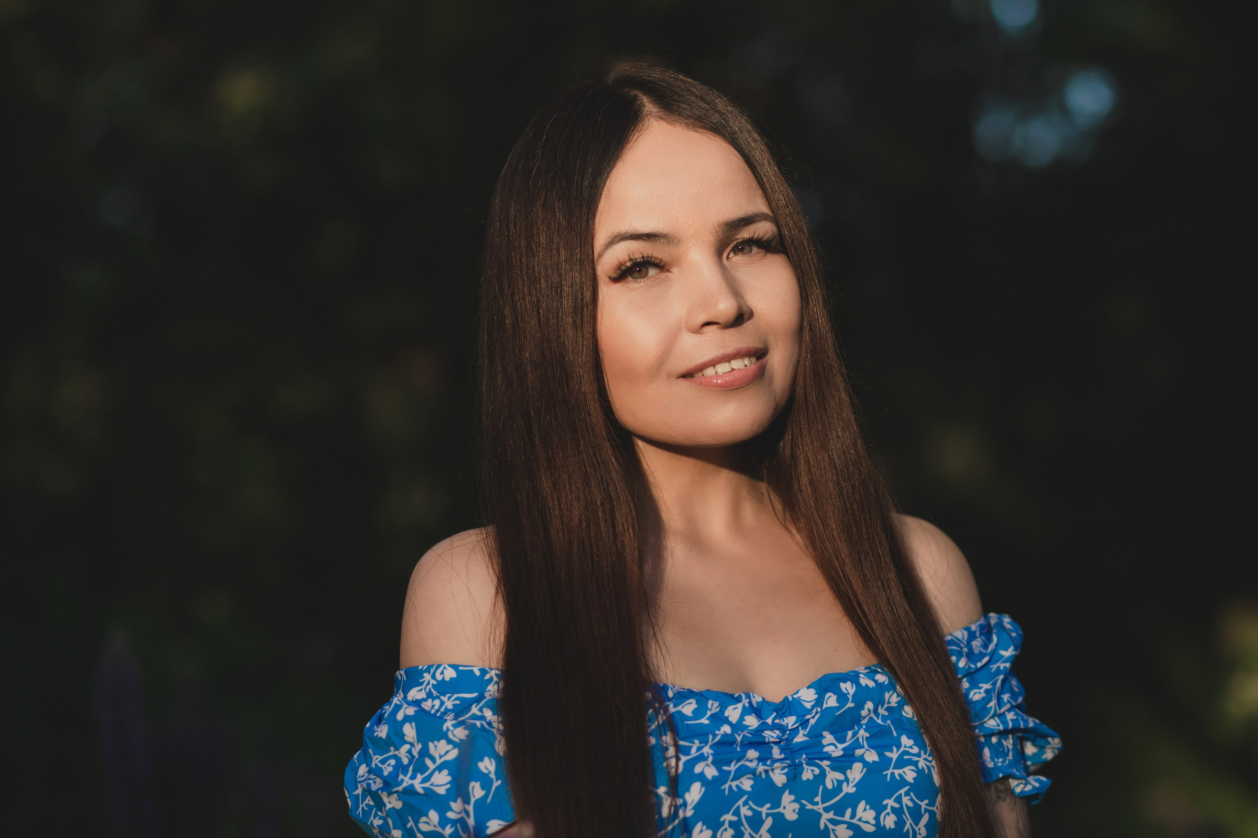 Таня в люпинах — бренд‑фотосессия в Москве, О проекте: люпиновый образ и атмосфера, Почему выбраны люпины?, Что мы создаём вместе, Образы и стилизация, Локация и настроение, Где использовать фото, Забронируйте съёмку, бренд-фотосессия в люпинах, люпины в Москве, визуальный контент для экспертов, фотосессия для личного бренда, Катерина Сысуева, rina_sphoto