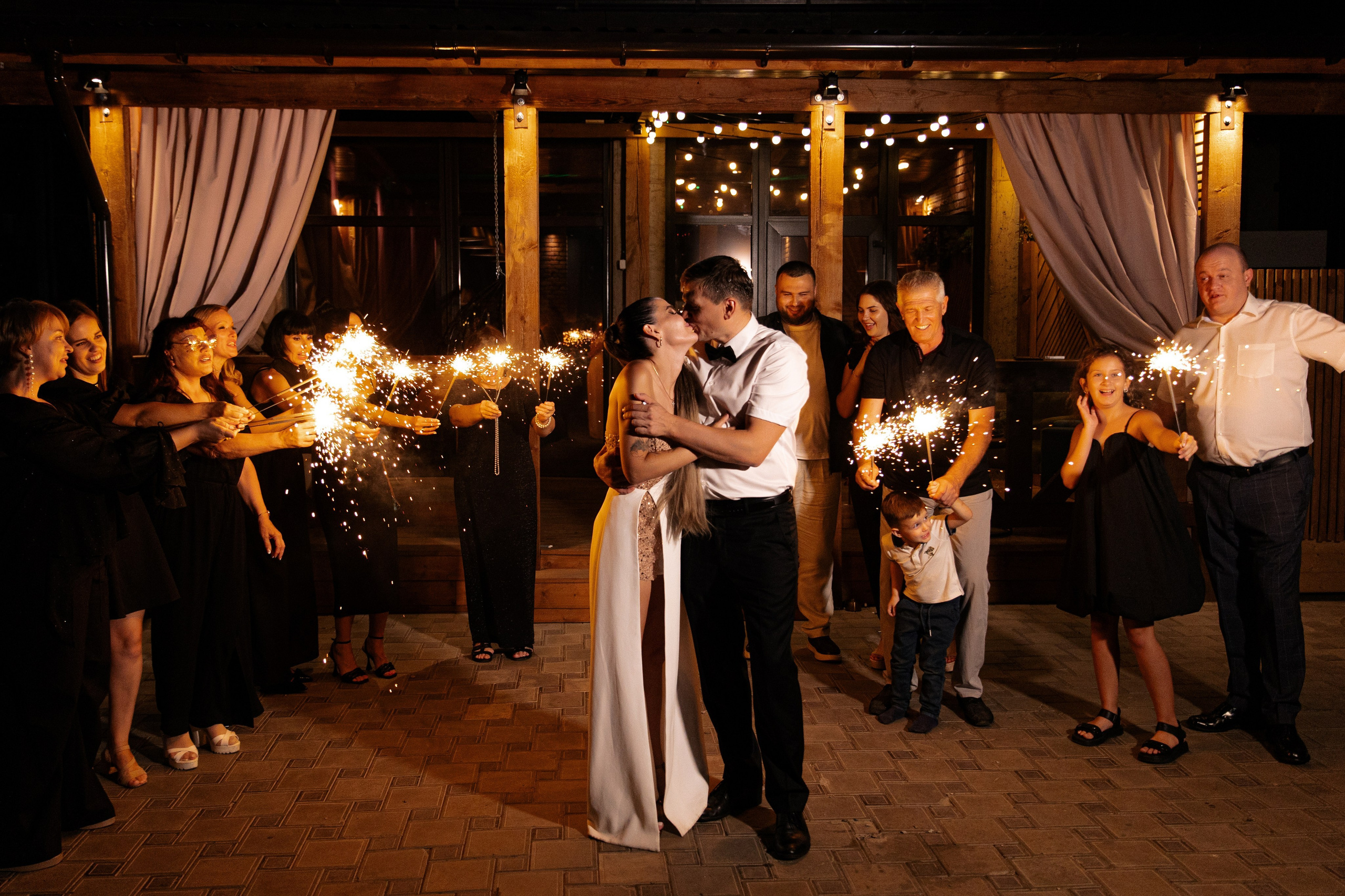 Профессиональная фото- видеосъемка на годовщину свадьбы в Краснодаре. Свадебный фотограф и видеограф Краснодар, Ростов, Сочи, Новороссийск