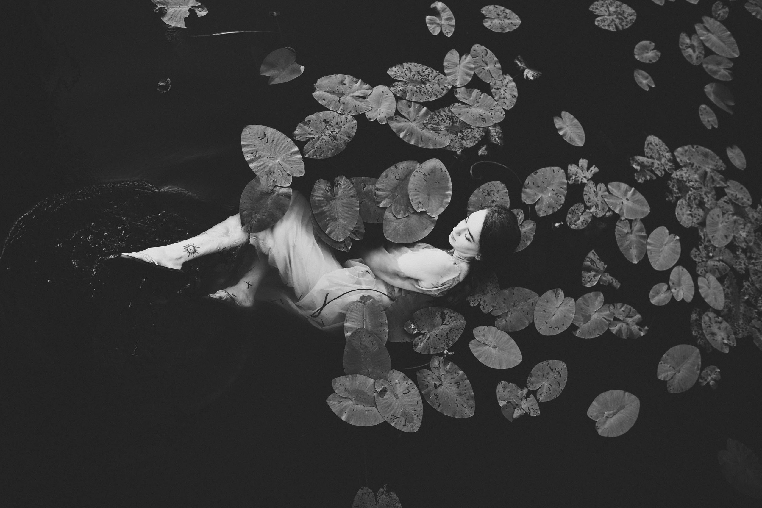 Катя в лодке. Семейный фотограф в Москве. Дарья Долгих