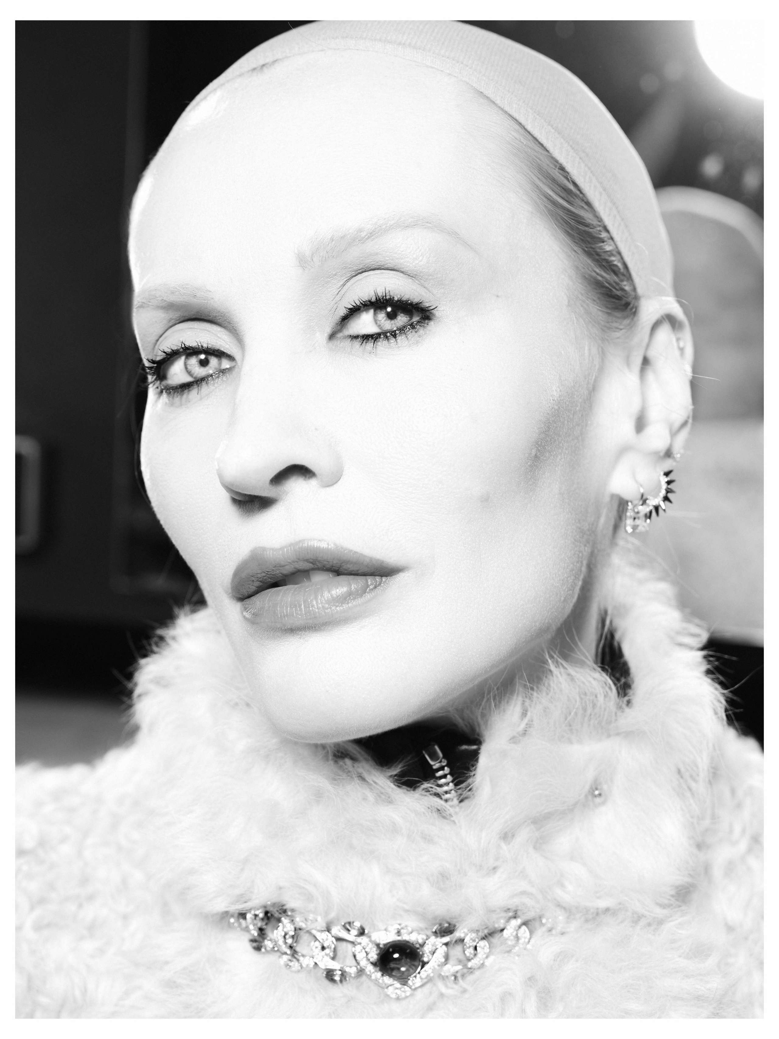 Tetya Motya. Фотограф Асет Героева работает в жанре портрета/документальной/авторской/fashion фотографии