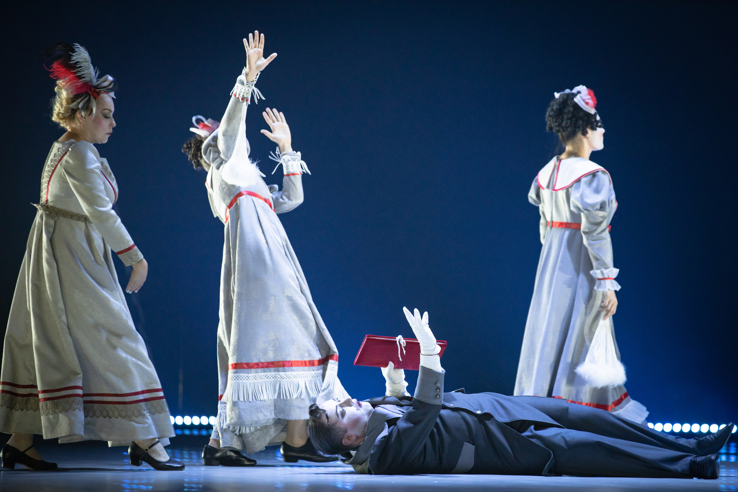 Горе От Ума? Комсомольский-на-Амуре Драматический театр. Фотограф. г. Южно-Сахалинск. Олег Толстов