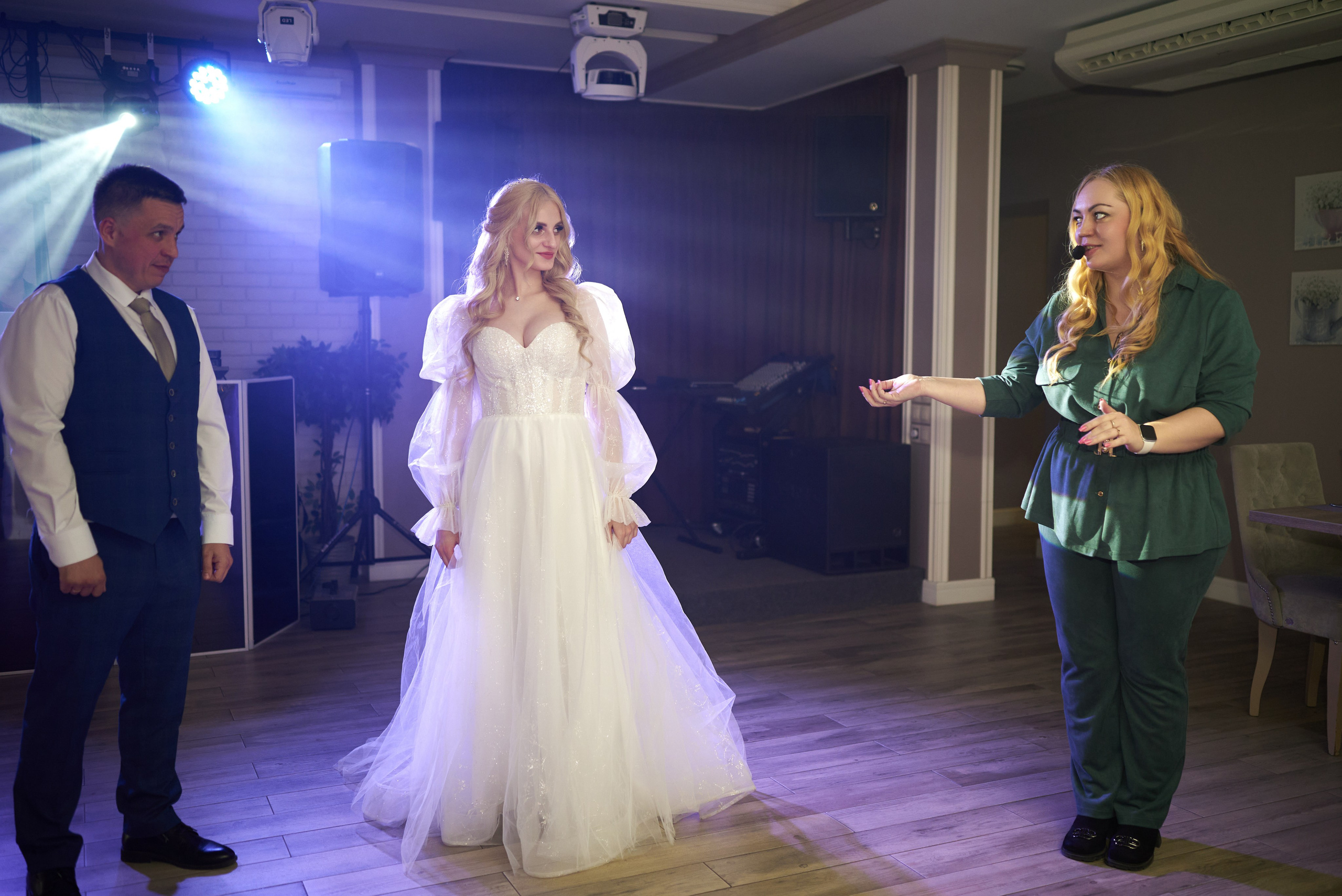 Фотограф Старый Оскол, Губкин. Свадебная фотосессия, доступная цена. Профессиональный фотограф Старый Оскол, Губкин — свадьба, венчание, крещение, юбилей и день рождения