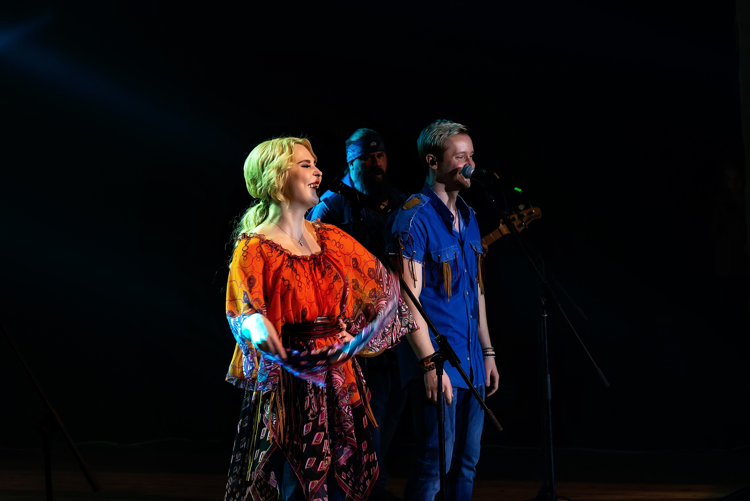 Концерт Пелагеи. Школьный, фэшн фотограф в Тюмени и в России Ирина Королева