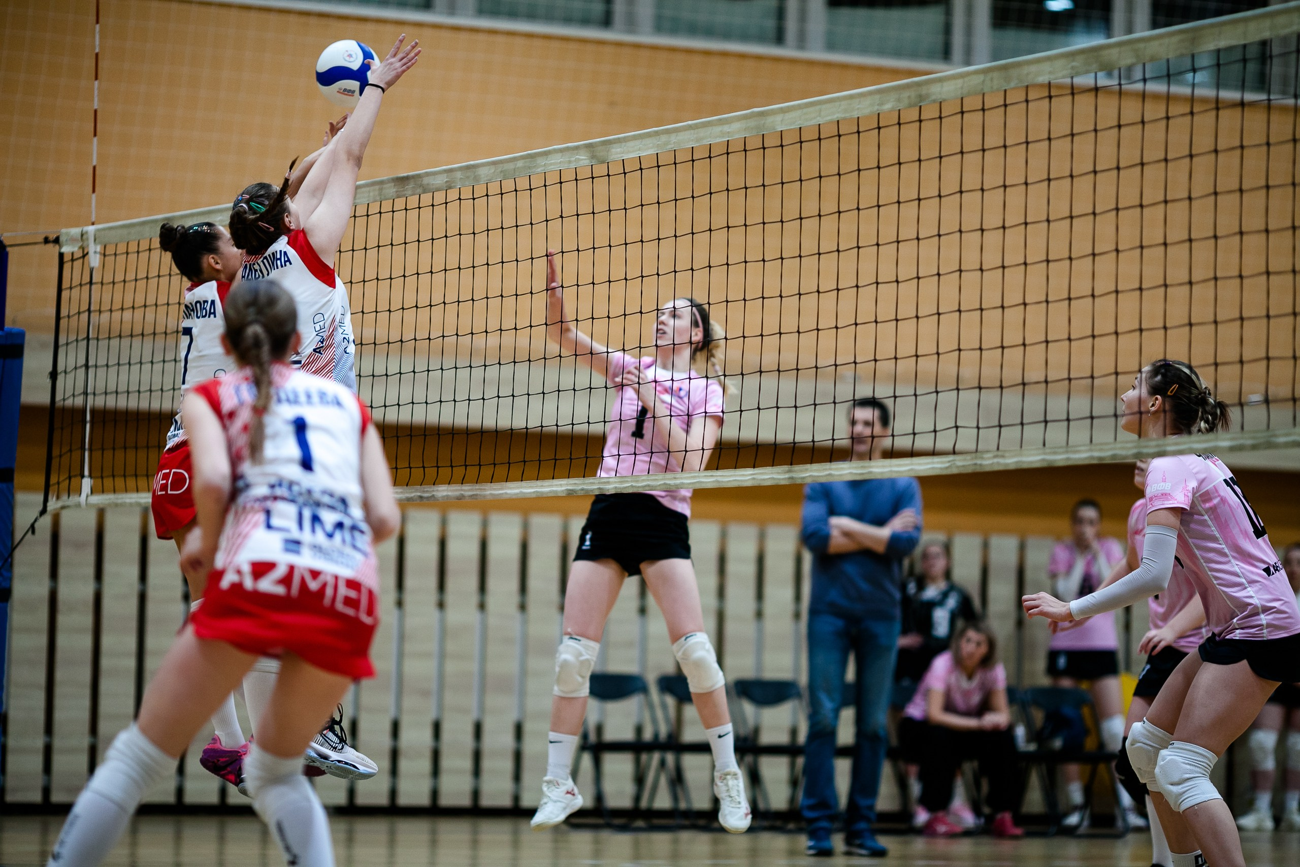 СШ11 — Искра / 1 игра. Фотография