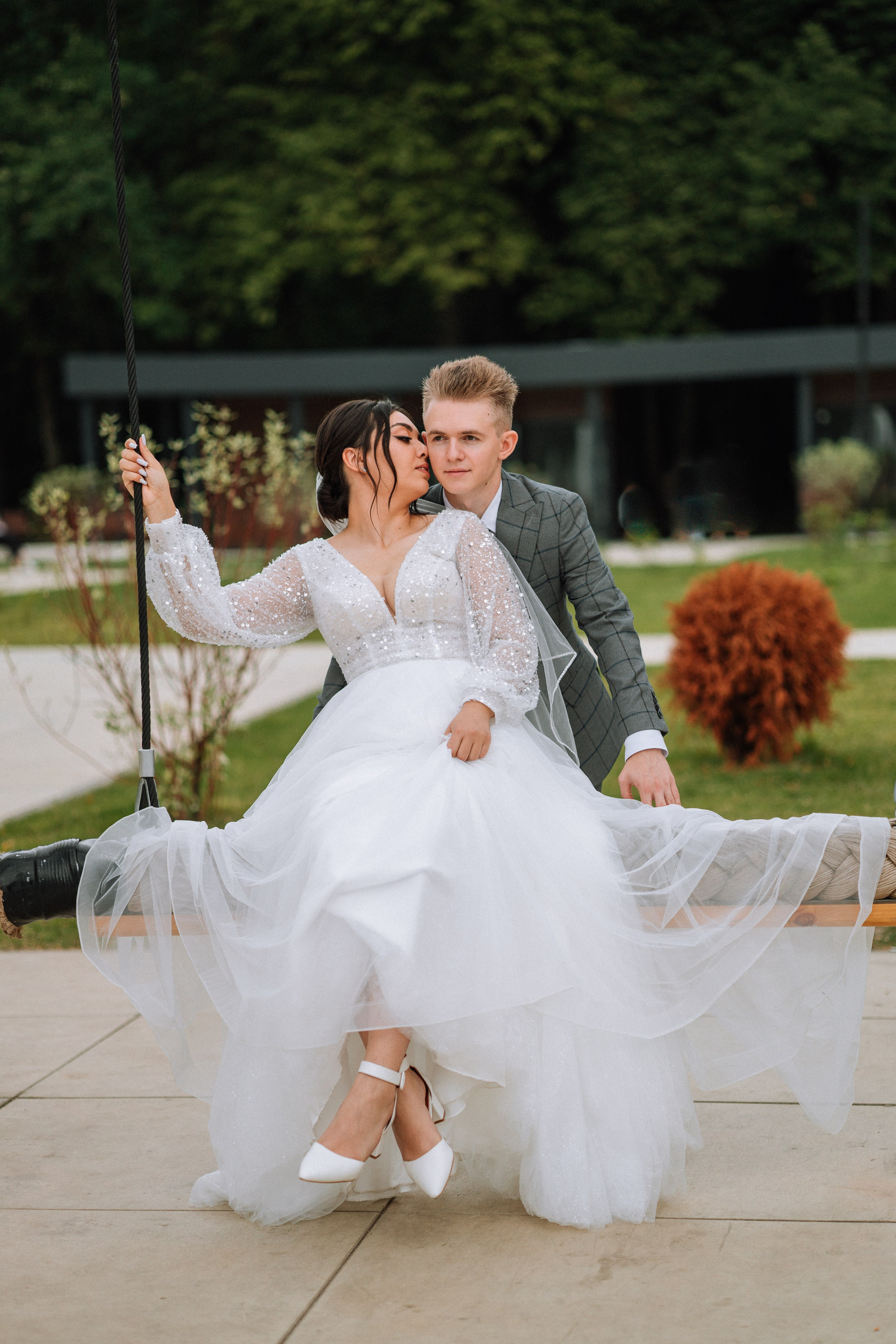 Свадебная фотосессия в Серпухове Дмитрия и Диноры. Выпускные альбомы в Серпухове