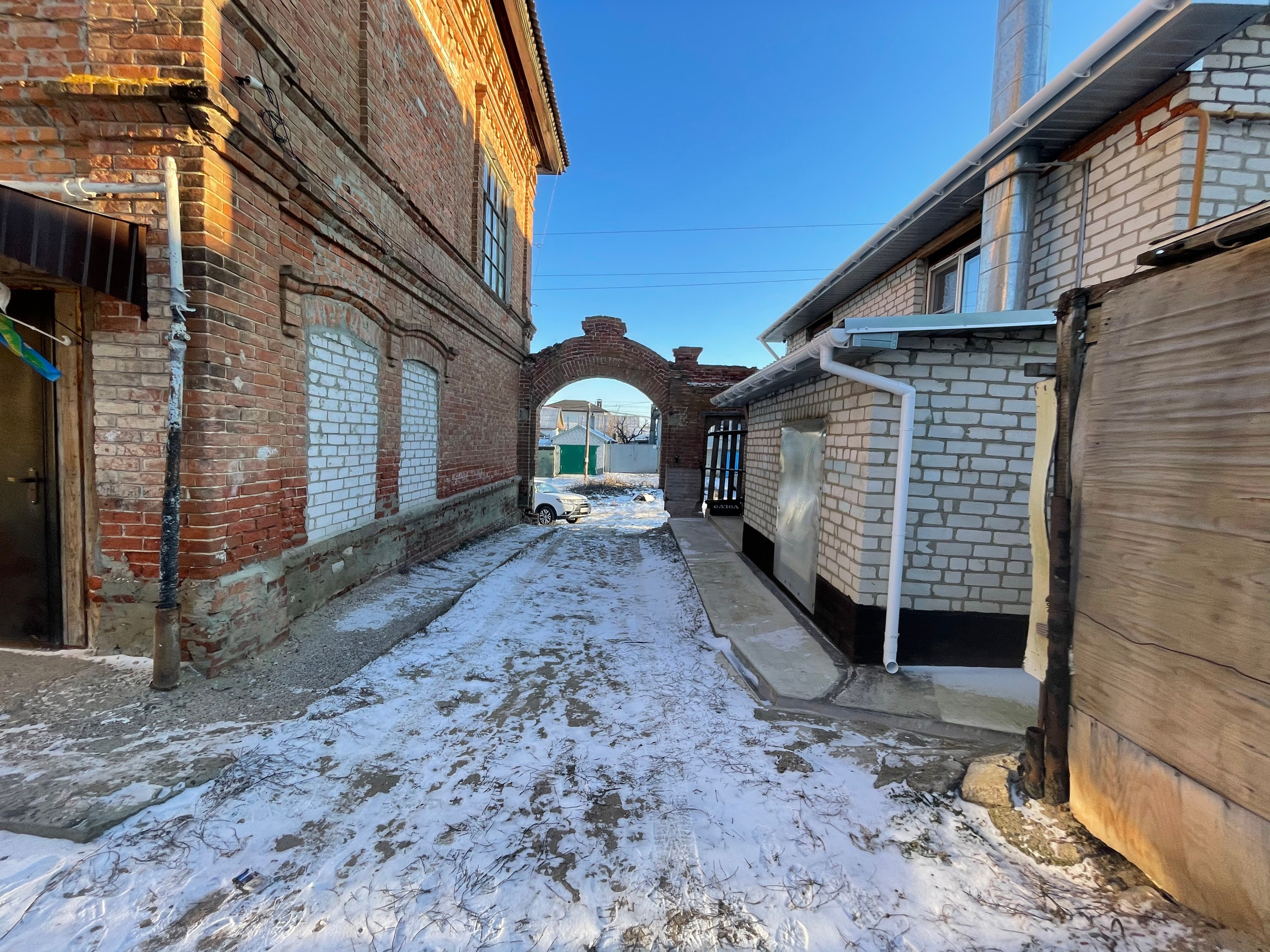 20 051 Старый двор. ВИЗУАЛЬНЫЕ И ЗВУКОВЫЕ РЕШЕНИЯ ДЛЯ БИЗНЕСА И СЪЁМОК ТЕЛЕТЕЛА