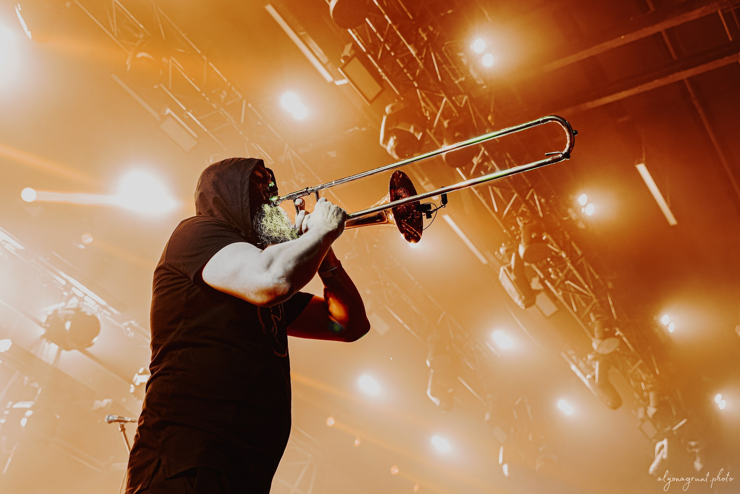 Пневмослон, фоторепортаж СПб, A2,17.10.2025. Алена Адрианова: фотограф в Санкт-Петербурге