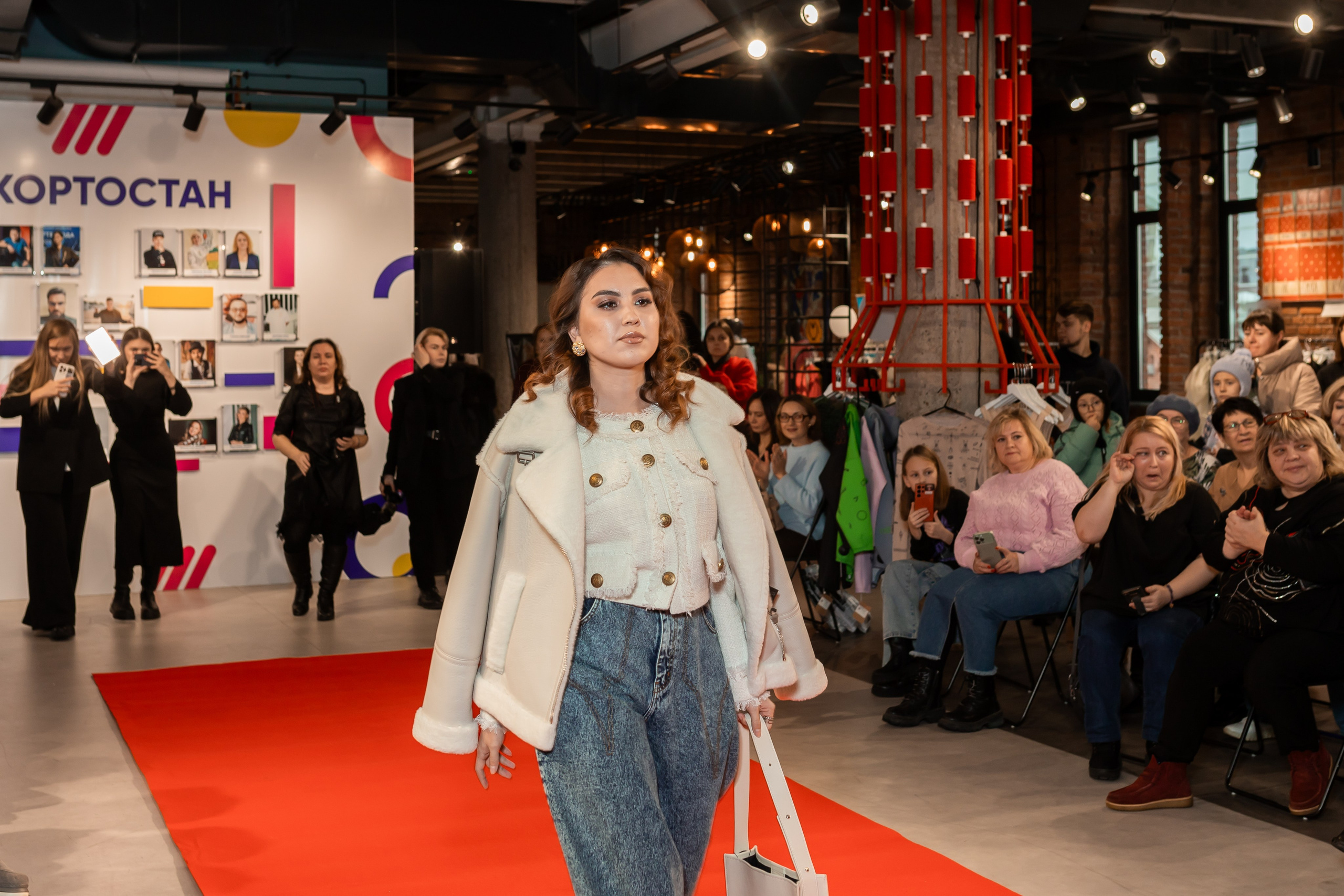 Показ проекта Super woman. Марина Шаймухаметова. Фотограф в Уфе