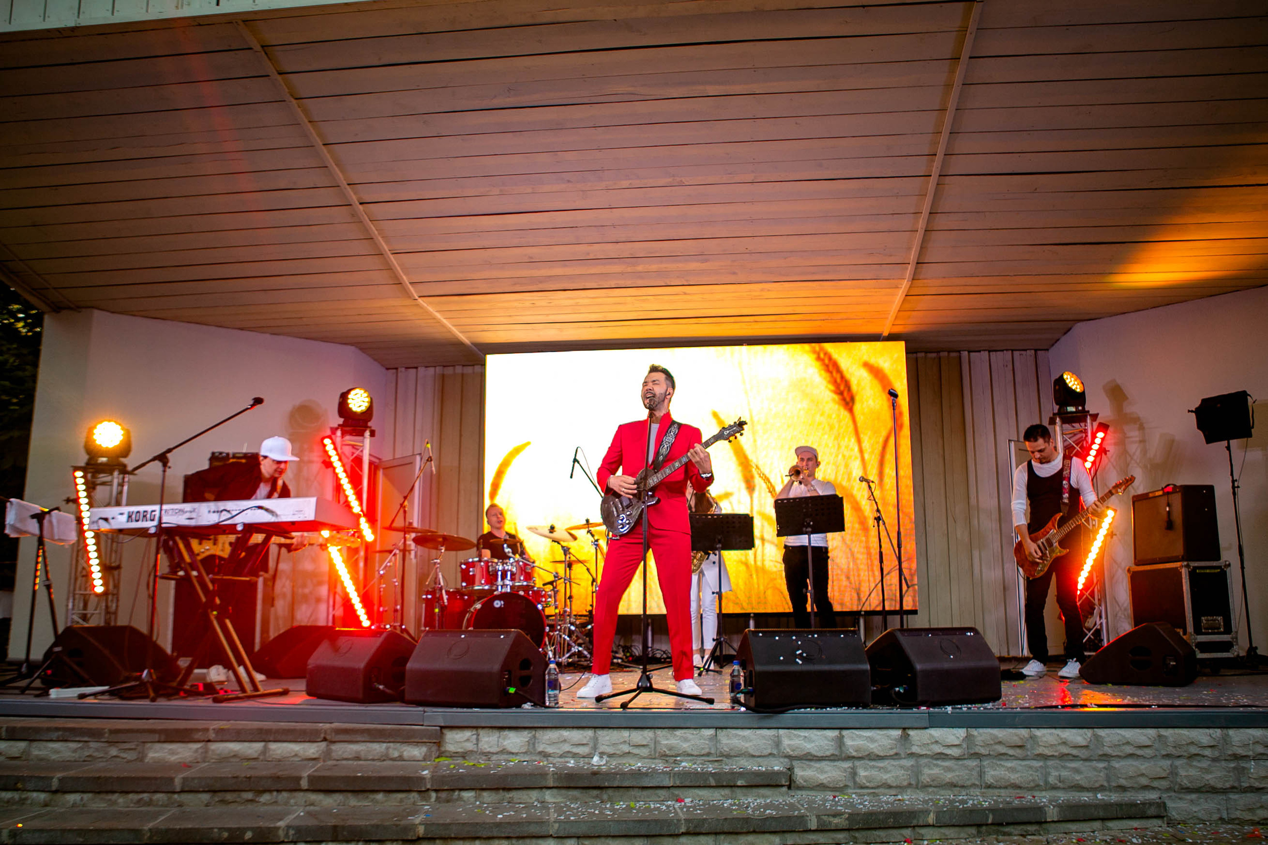 День поселка Песочный. Главная