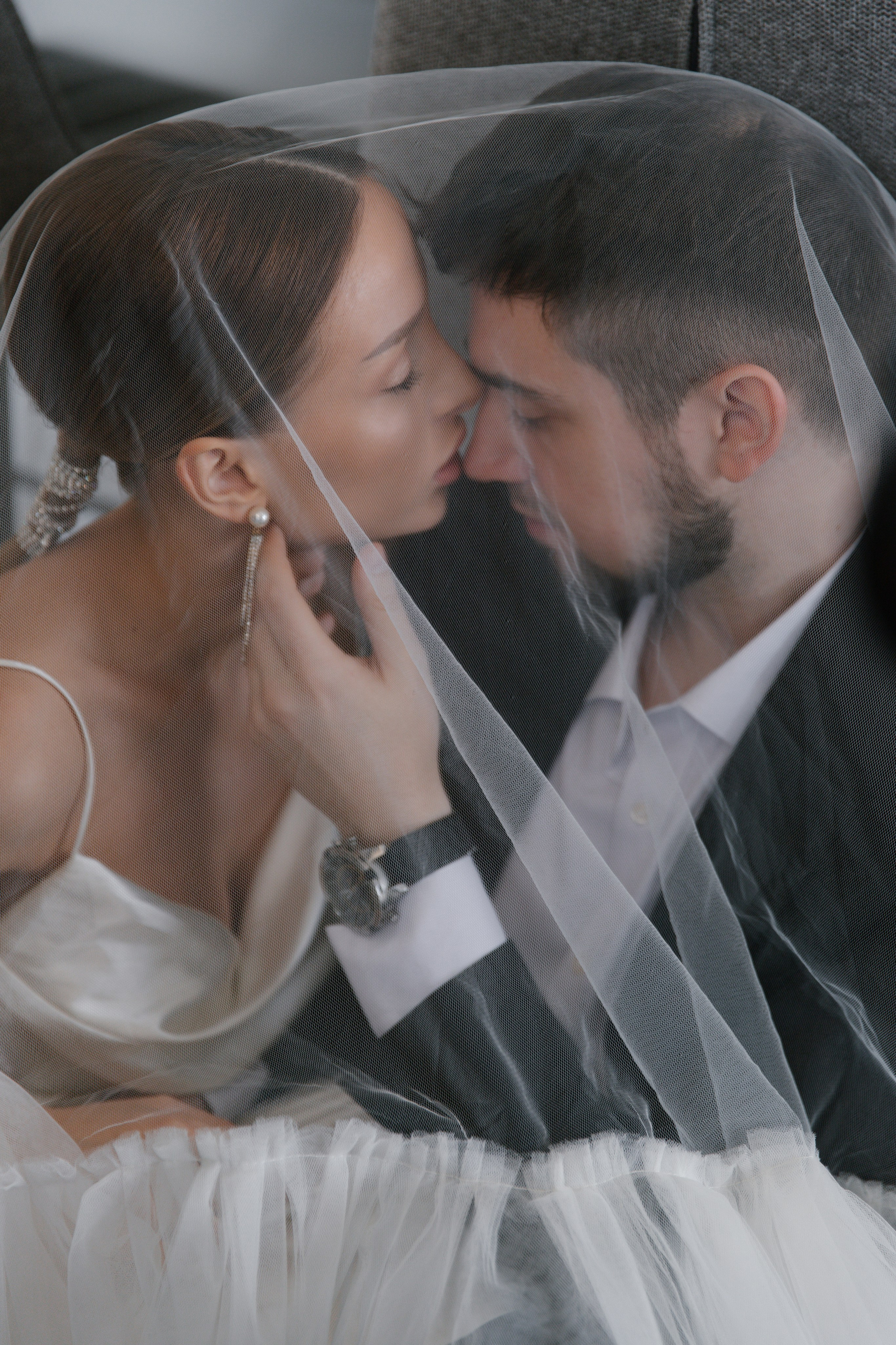 Совместные сборы в отеле. Свадебный фотограф Полина Панина