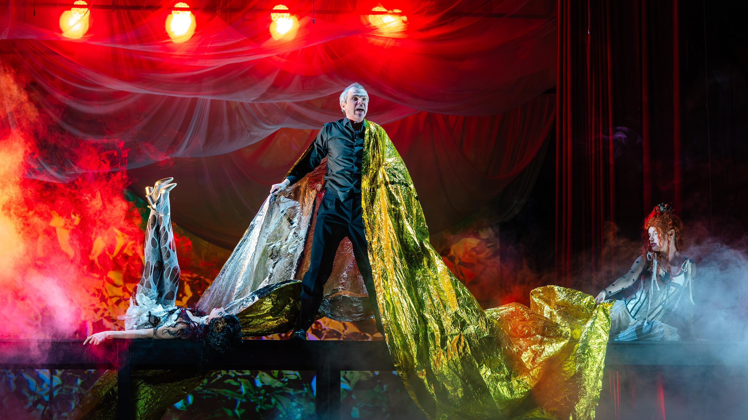 Театр Юного Зрителя «Маленькие трагедии». Фотограф Марк Файзулин