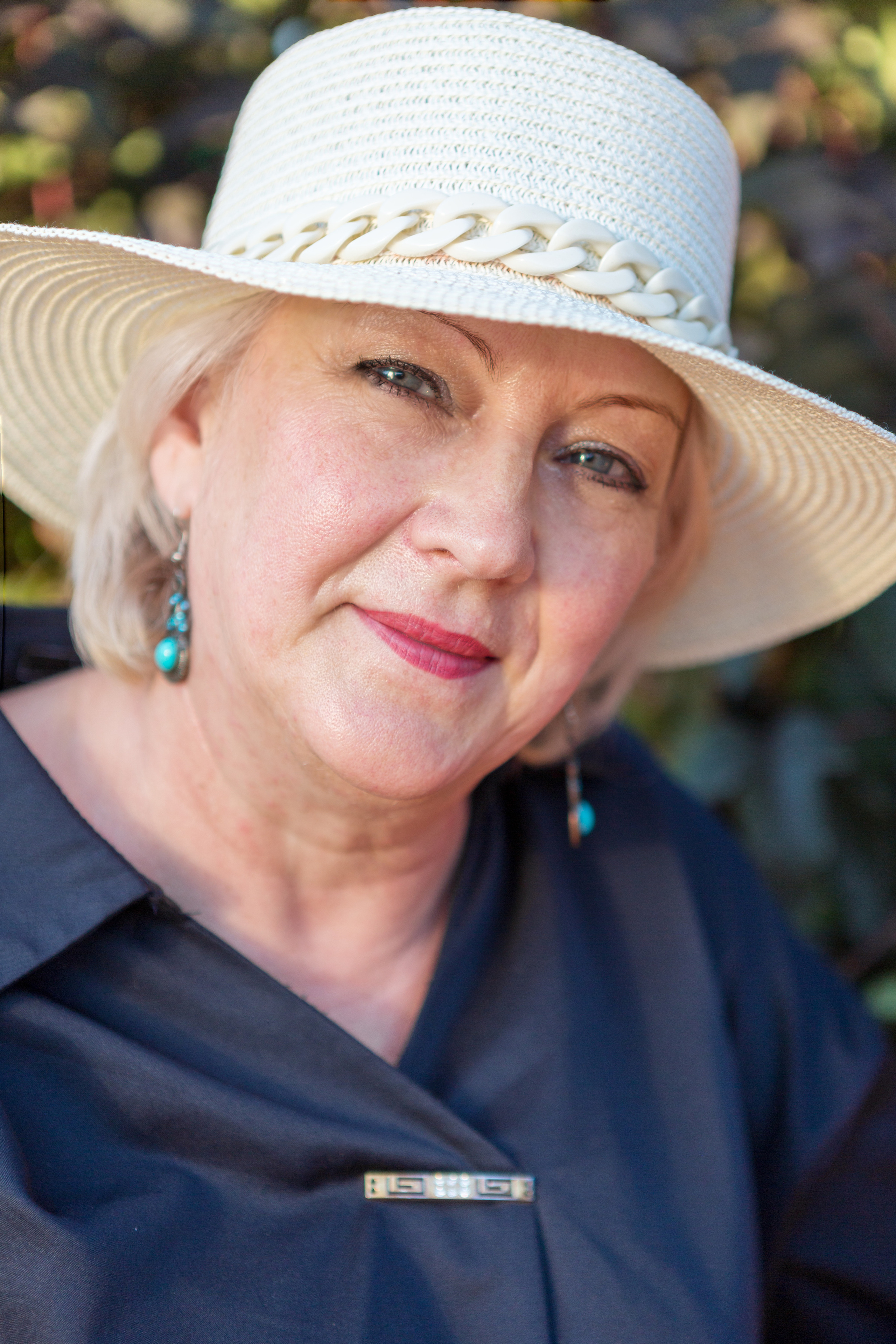 Ольга и Антонина на фотопрогулке в парке