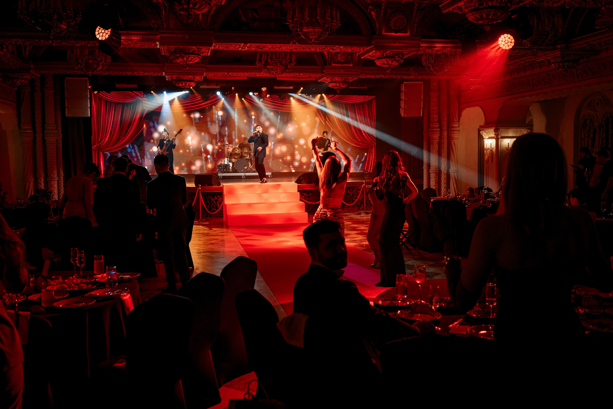 CASHFLOW 2025. Максим Комаров — Профессиональный фотограф