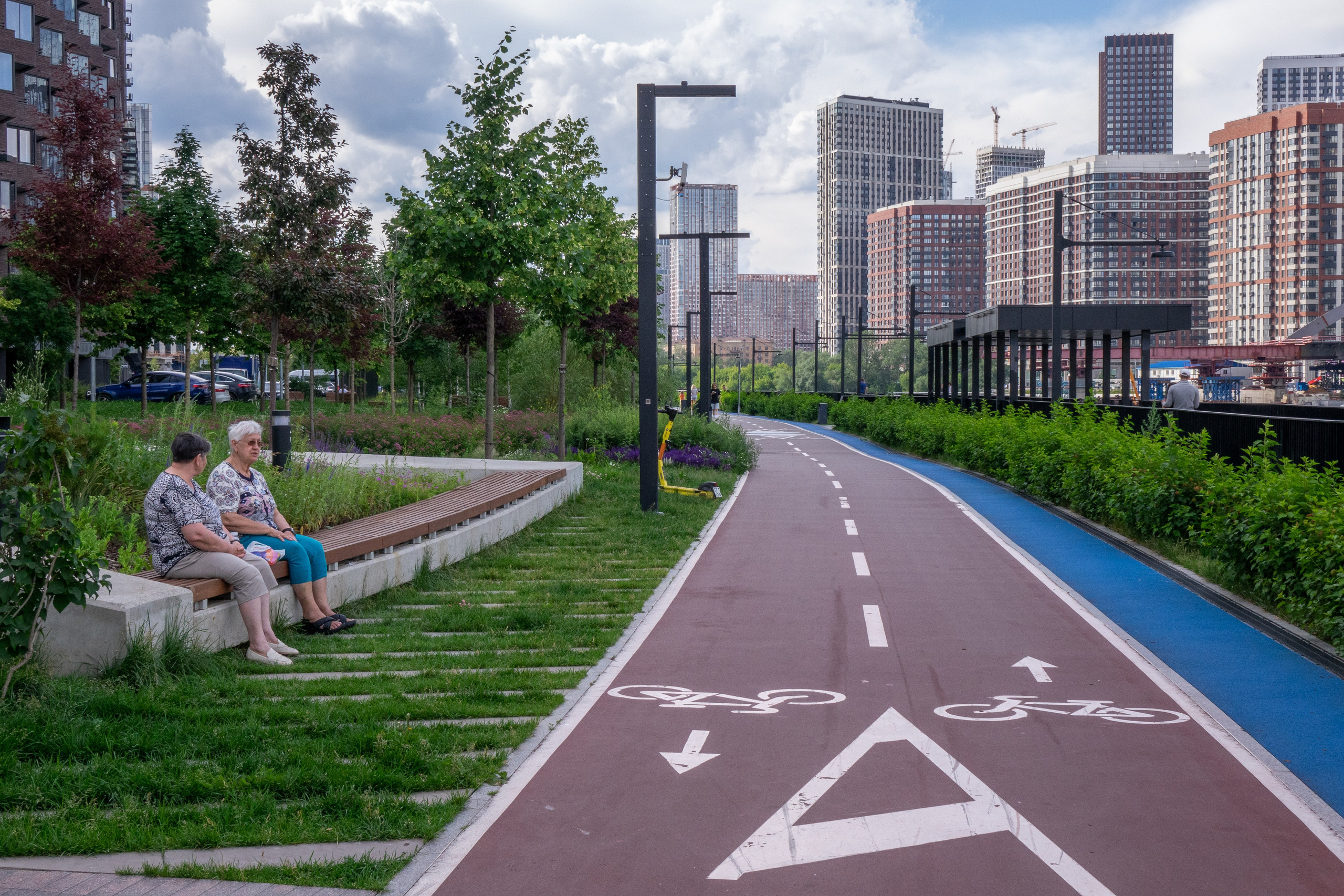 Альбом с примерами фотографий разных городов России. Коммерческая фотосъёмка городской среды, архитектуры и производственных объектов