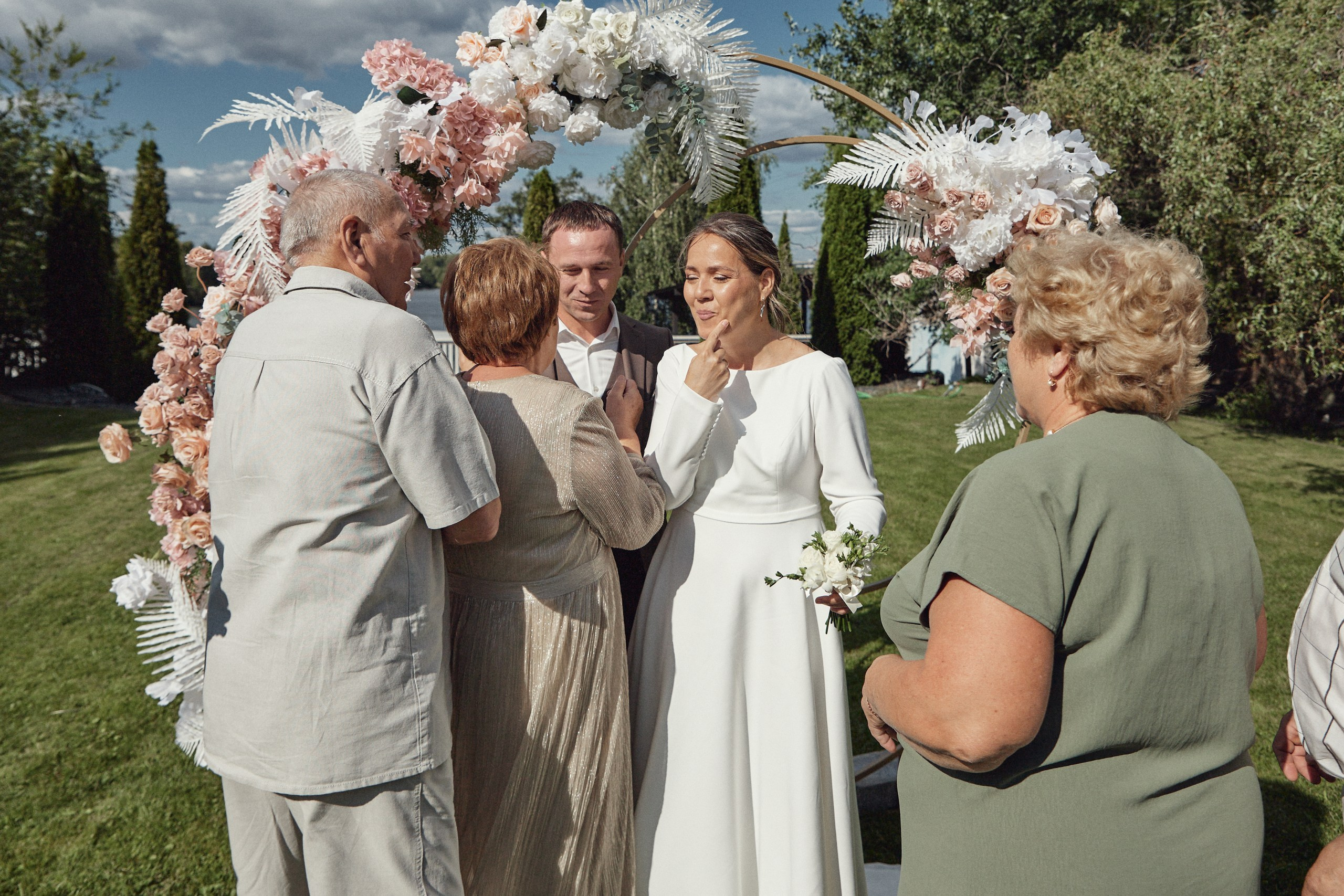 Счастье здесь. Свадебный фотограф Антон Артюшин. Работаю в Нижнем Новгороде и Москве