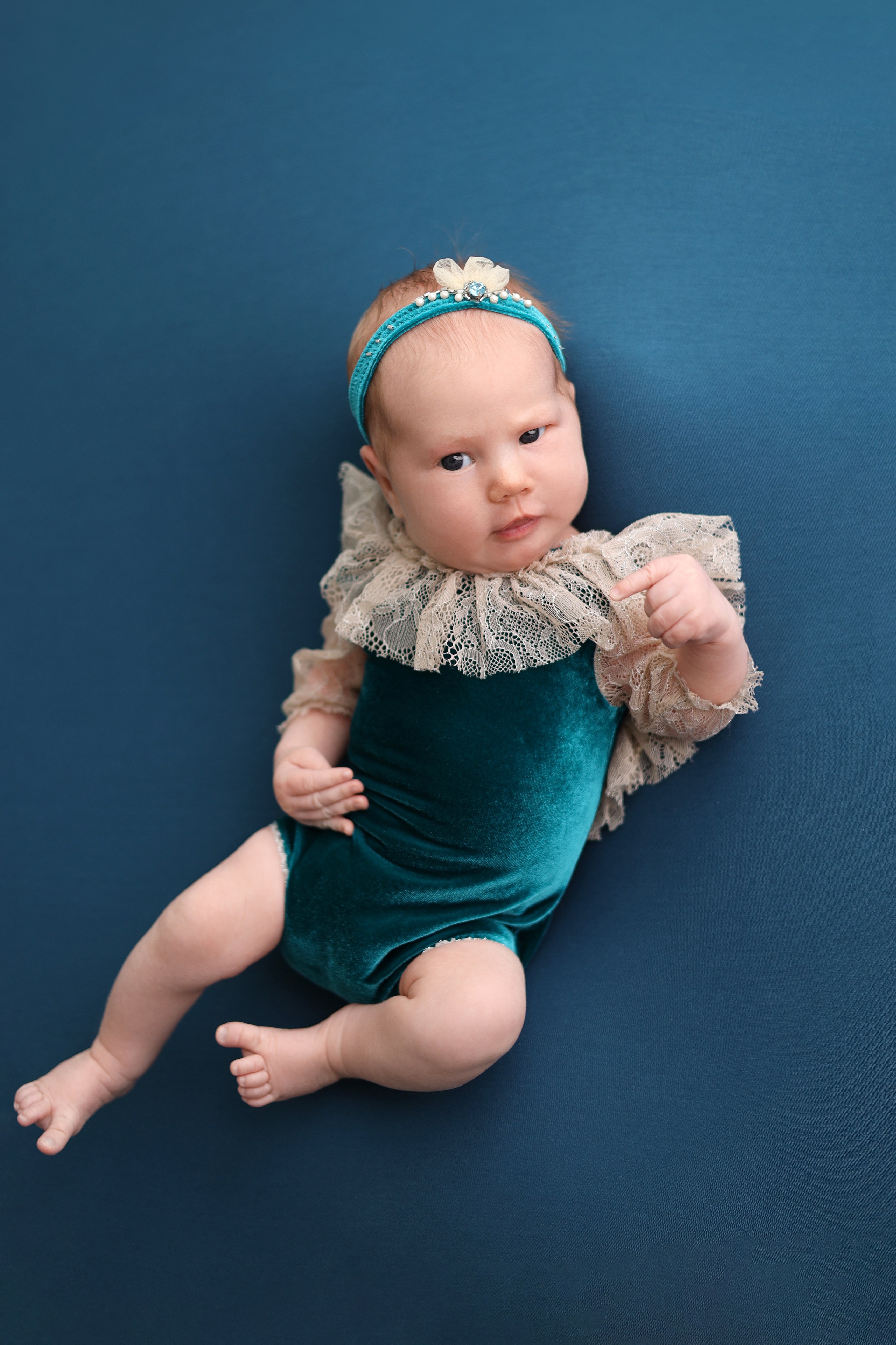 Ньюборн съемка Алисы, оптимальный пакет co стилем natural. Фотограф новорожденных Москва. Ньюборн фотограф Москва