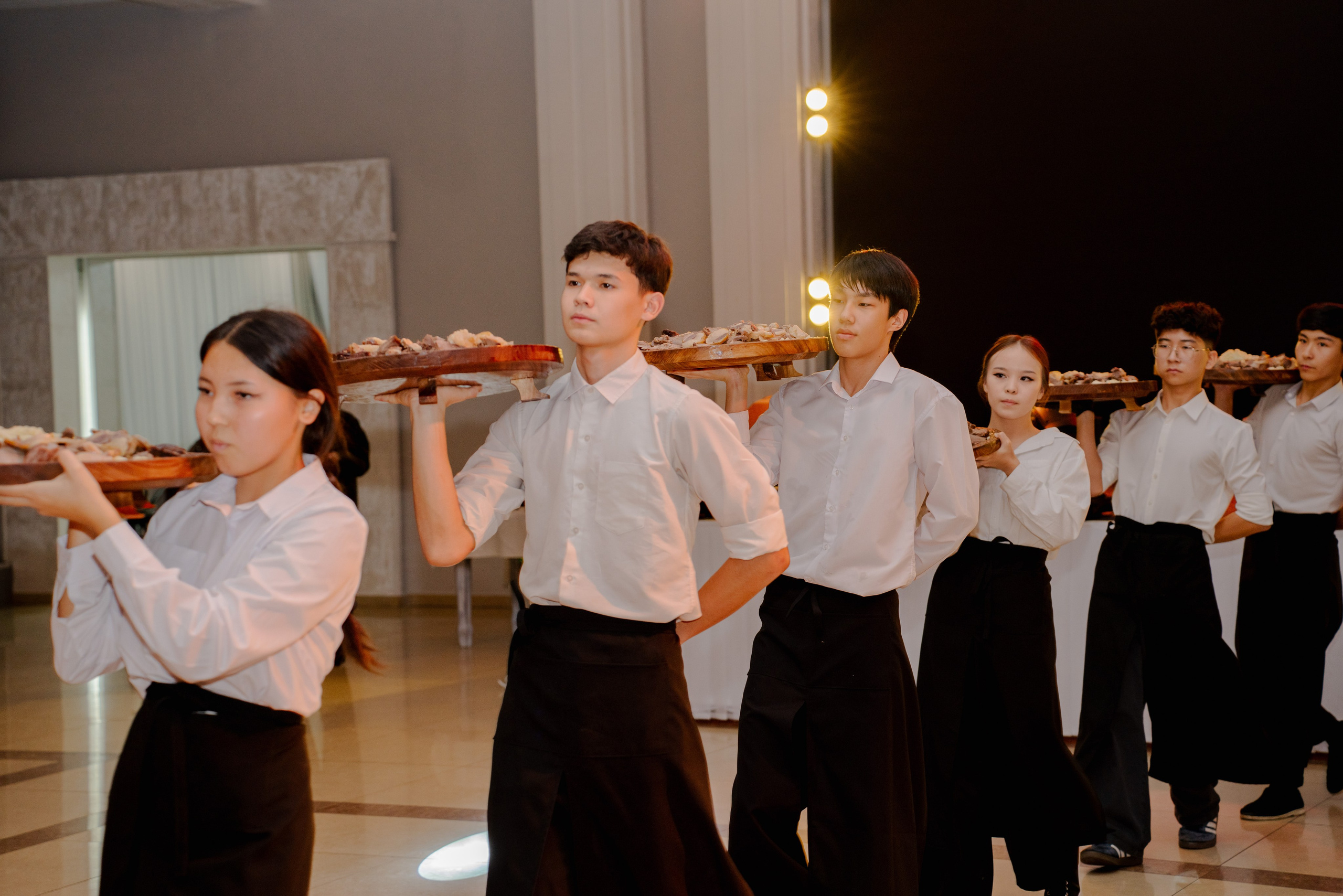 KAMILLA QYZ UZATU. Nomad media