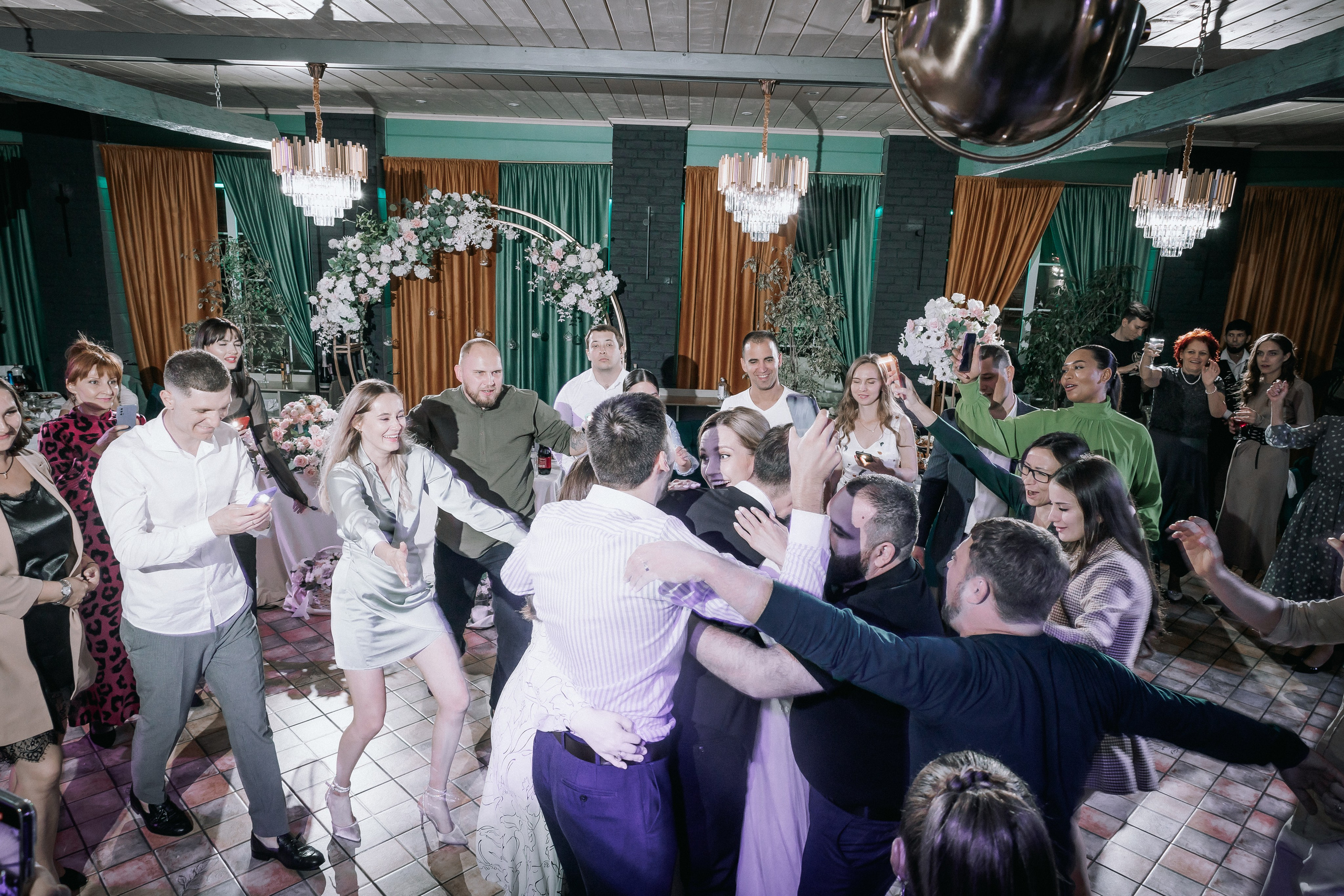 Свадебный день. Дарья и Джем. Свадебная фотография. Арина Рубах