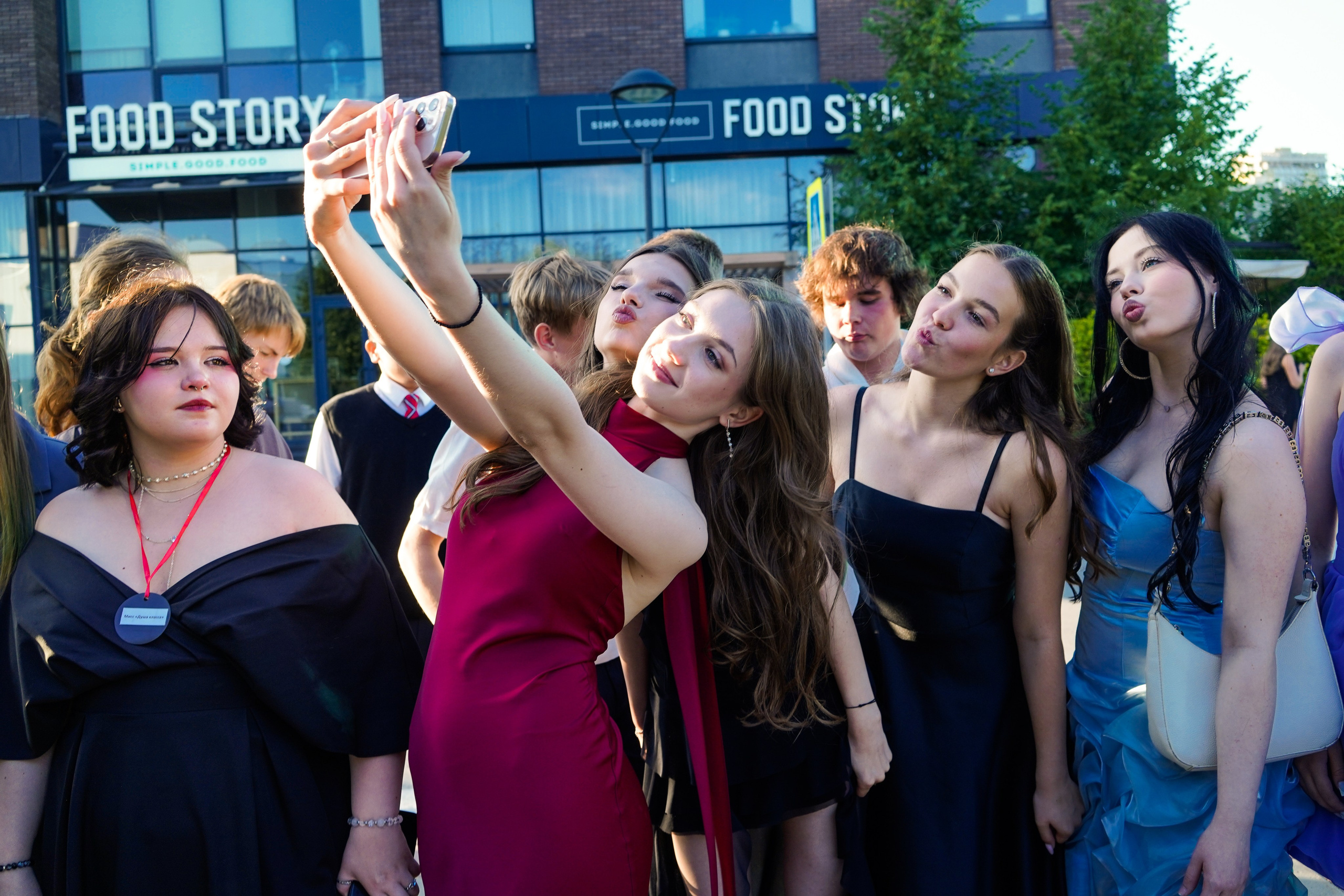 Выпускной вечер, гимназия № 40, 9 класс. Семейный и портретный фотограф в Екатеринбурге Анна Лобанова