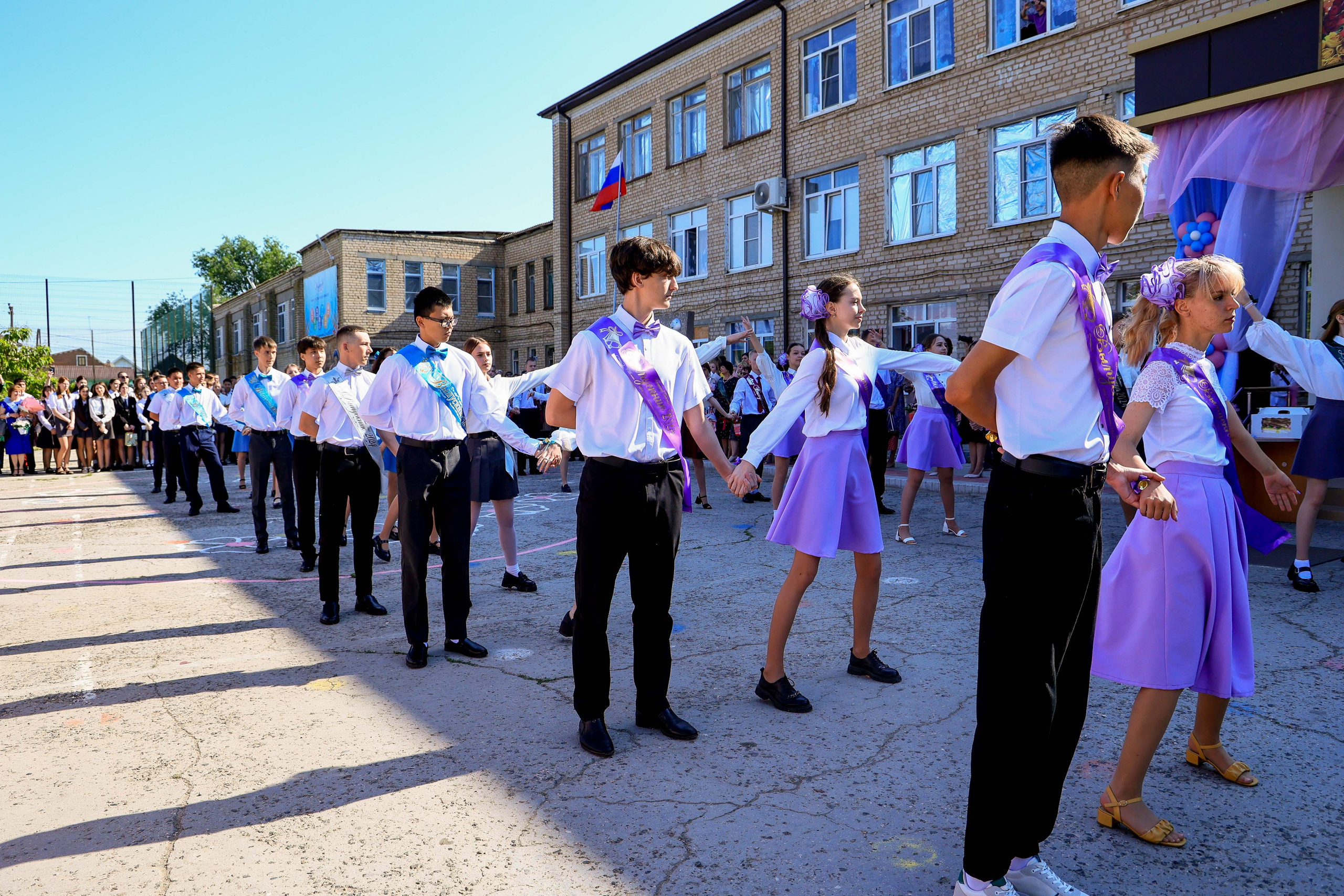 ШКОЛА ПОСЛЕДНИЙ ЗВОНОК. Свадебный фотограф — видеограф в г. Астрахань Екатерина Юмашева