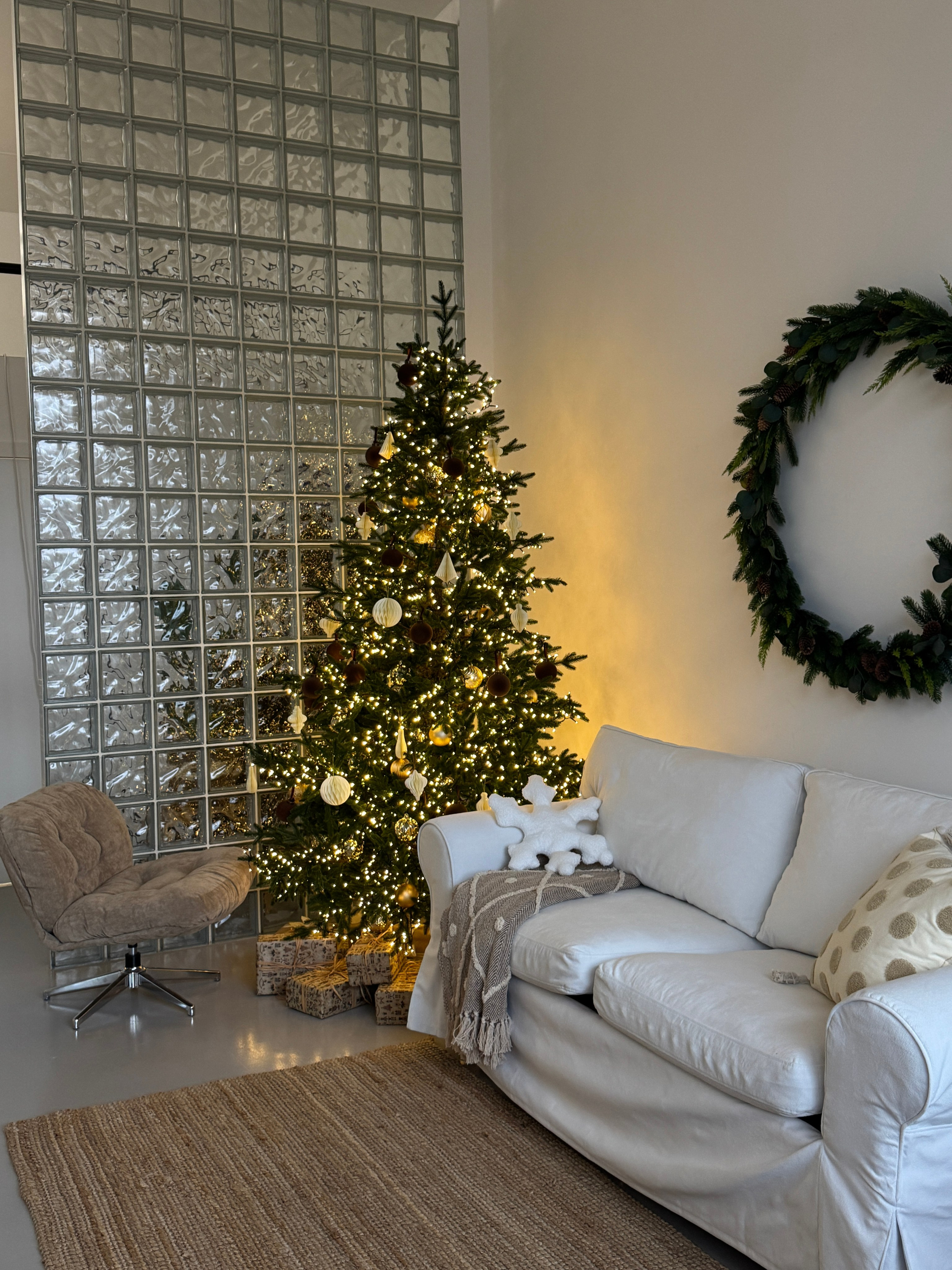 Фотографии актуальных локаций. Фотостудия в Балашихе Железнодорожный  — почасовая аренда, бронь онлайн