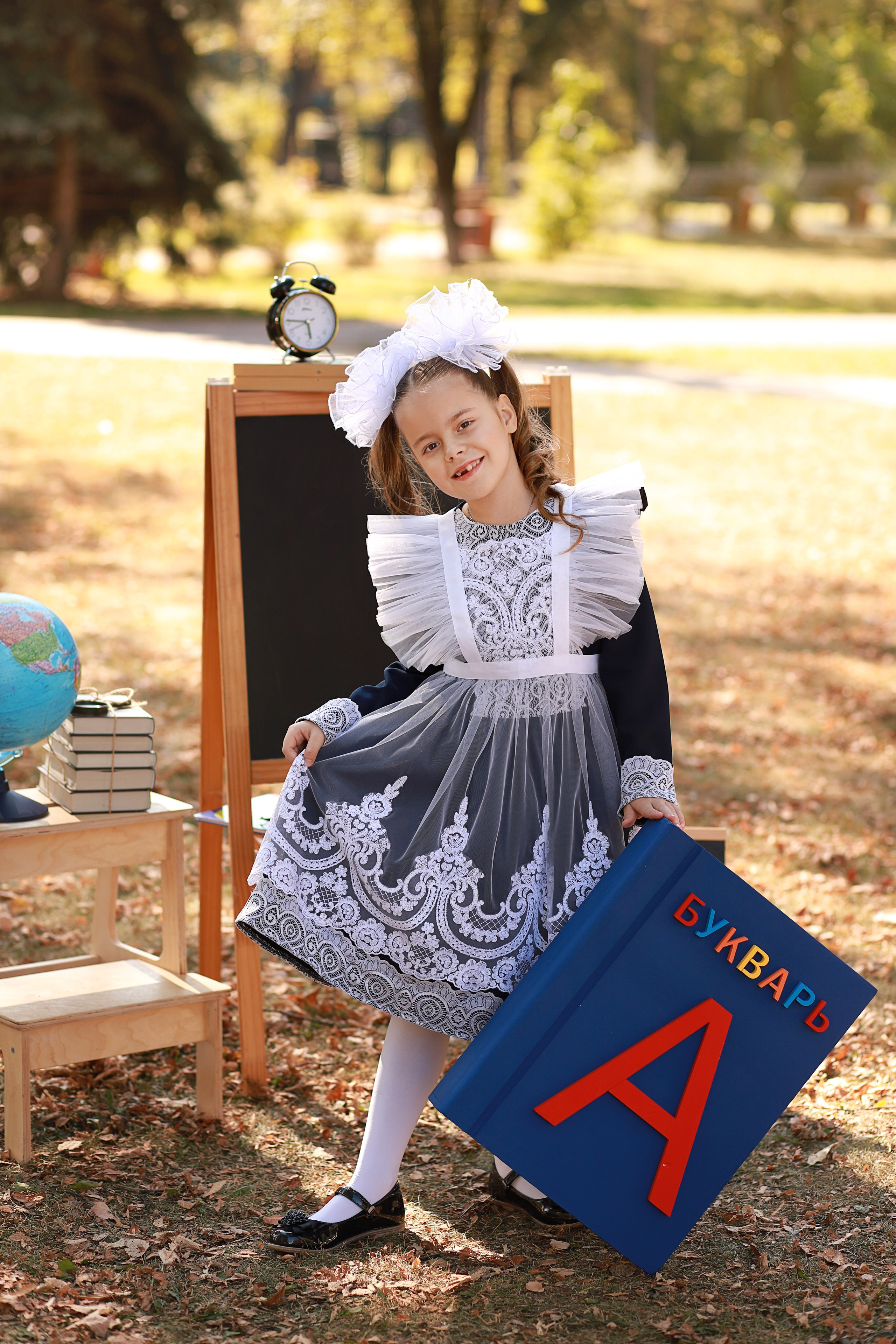 школьная фотосессия, фотопроект для первоклассников, дети с букварем