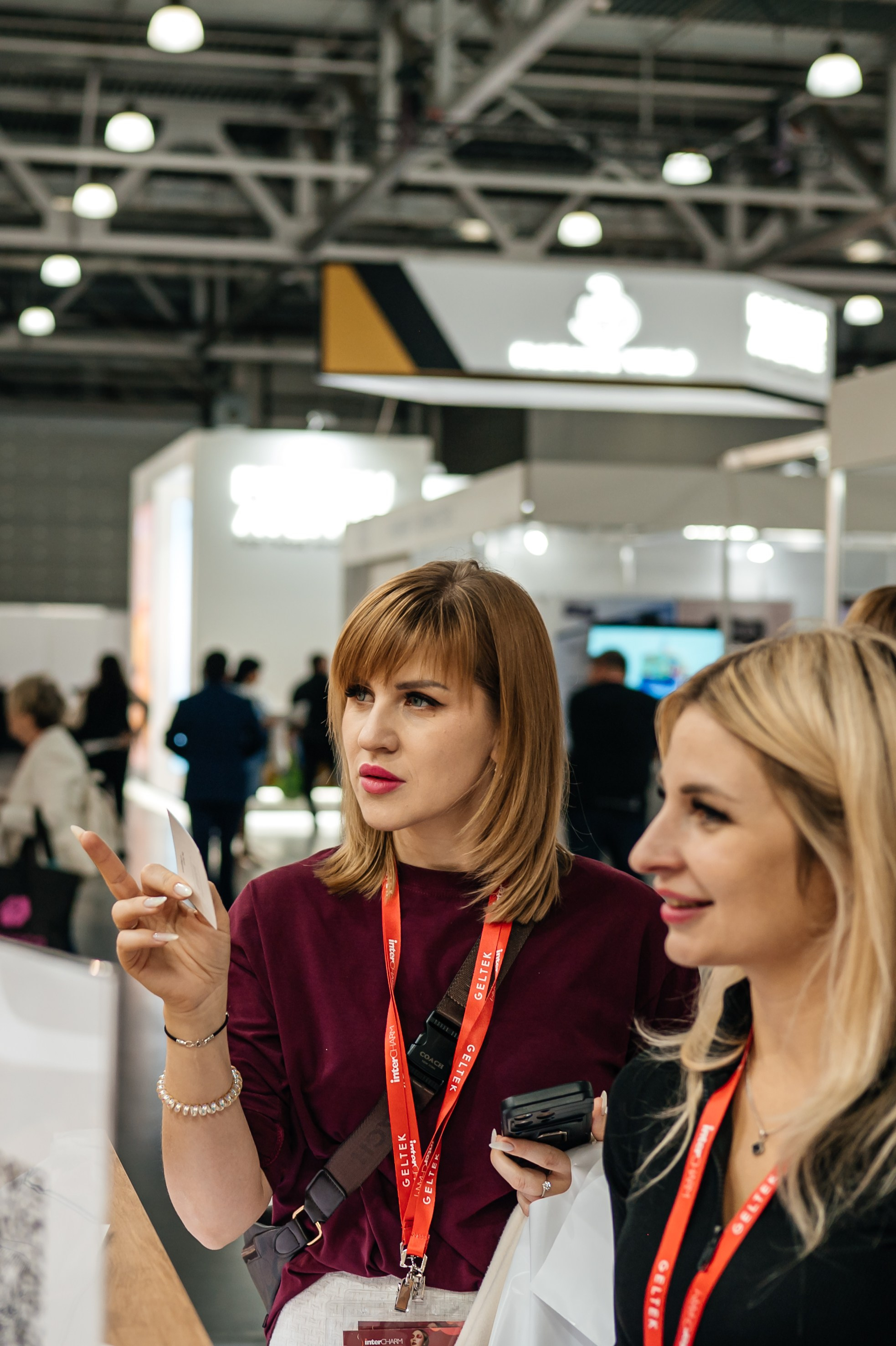 Almas parfumes Intersharm 2025. Фотограф в Москве Елена Брюханова