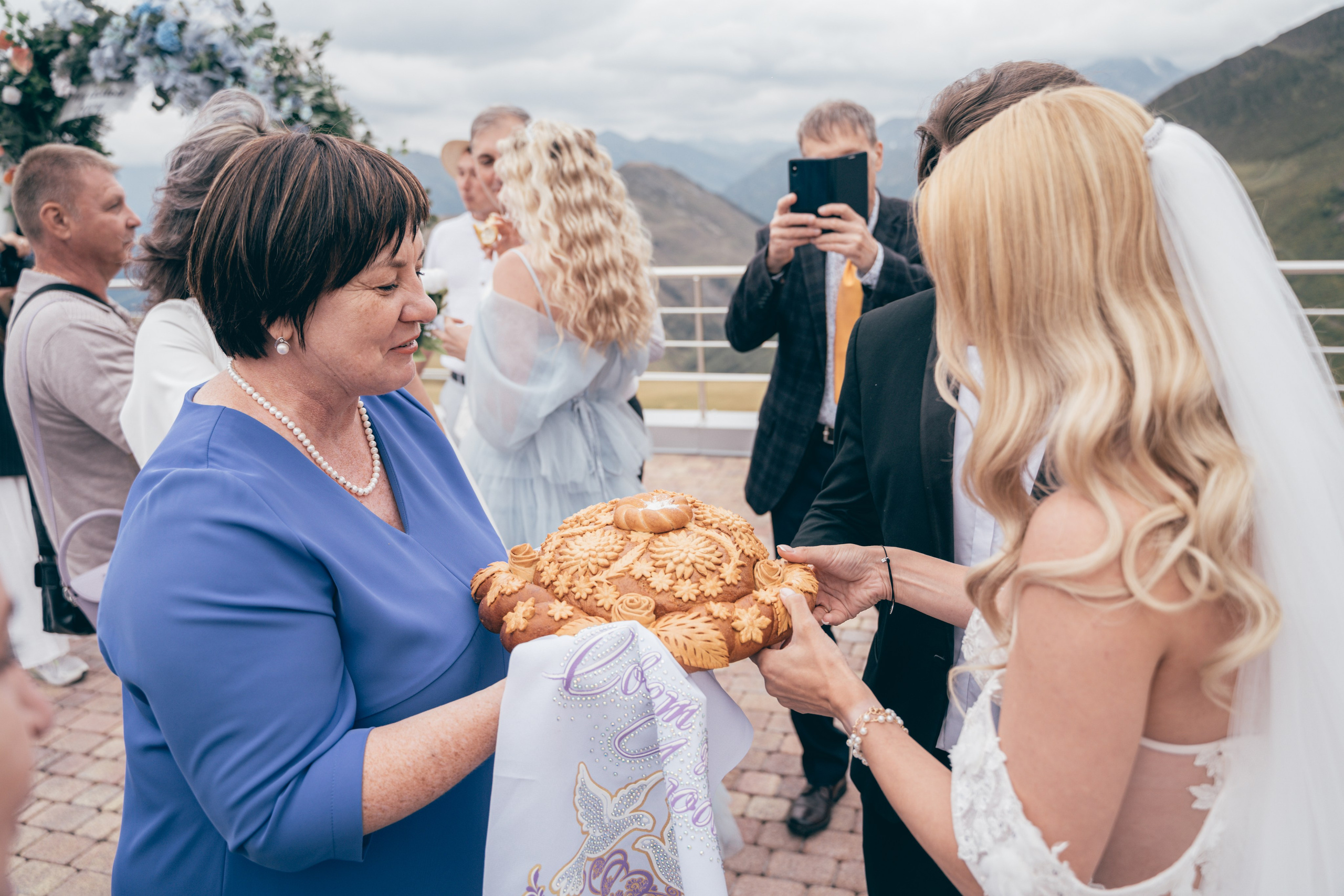 Индивидуальная фотосессия в горах Фотограф КМВ Пятигорск, Железноводск, Ессентуки, Кисловодск Архыз Домбай Горы. Фотограф КМВ|ГОРЫ Пятигорск Железноводск Ессентуки Кисловодск Домбай Архыз Эльбрус